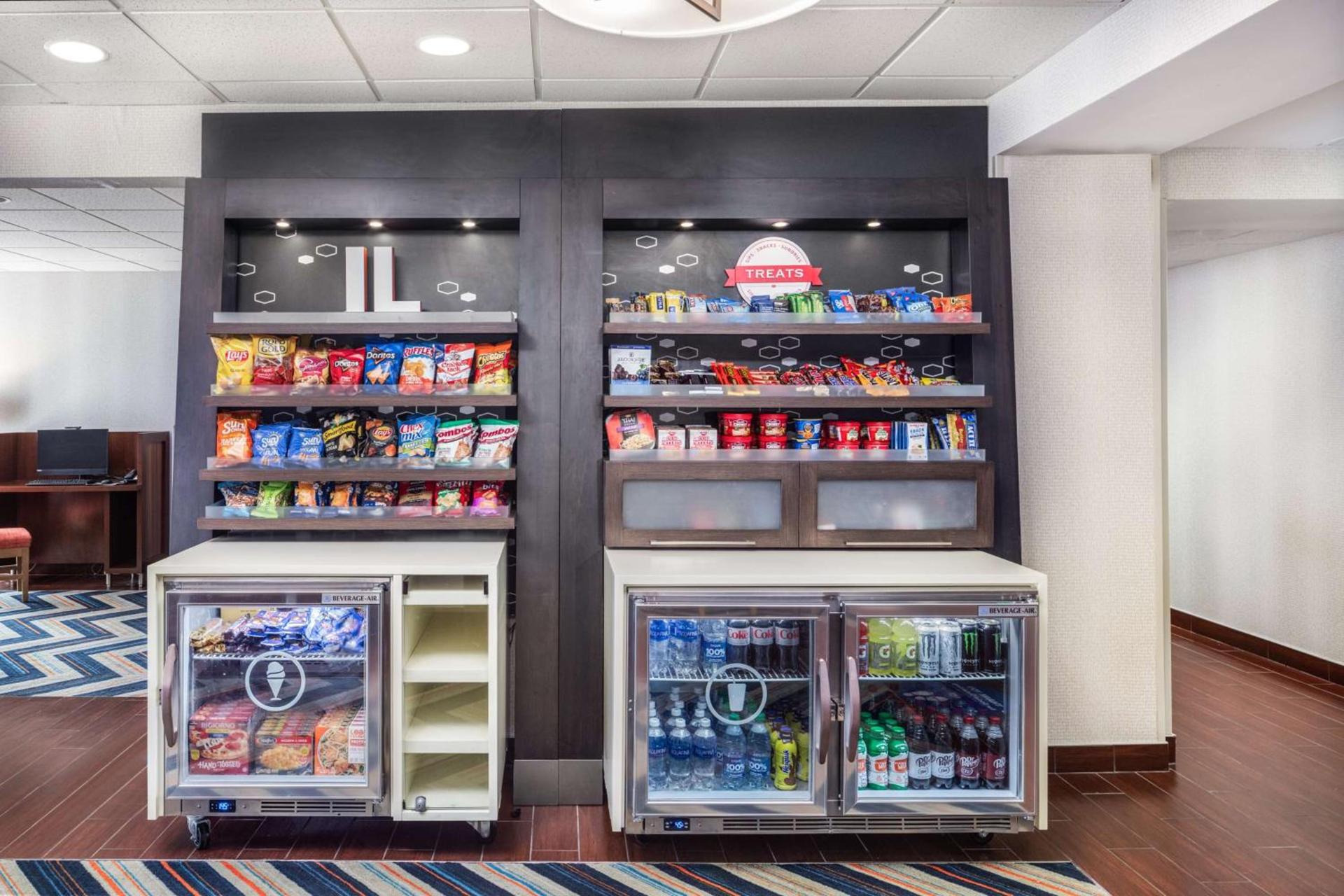 Hampton Inn Joliet-Plainfield I-55 photo 8