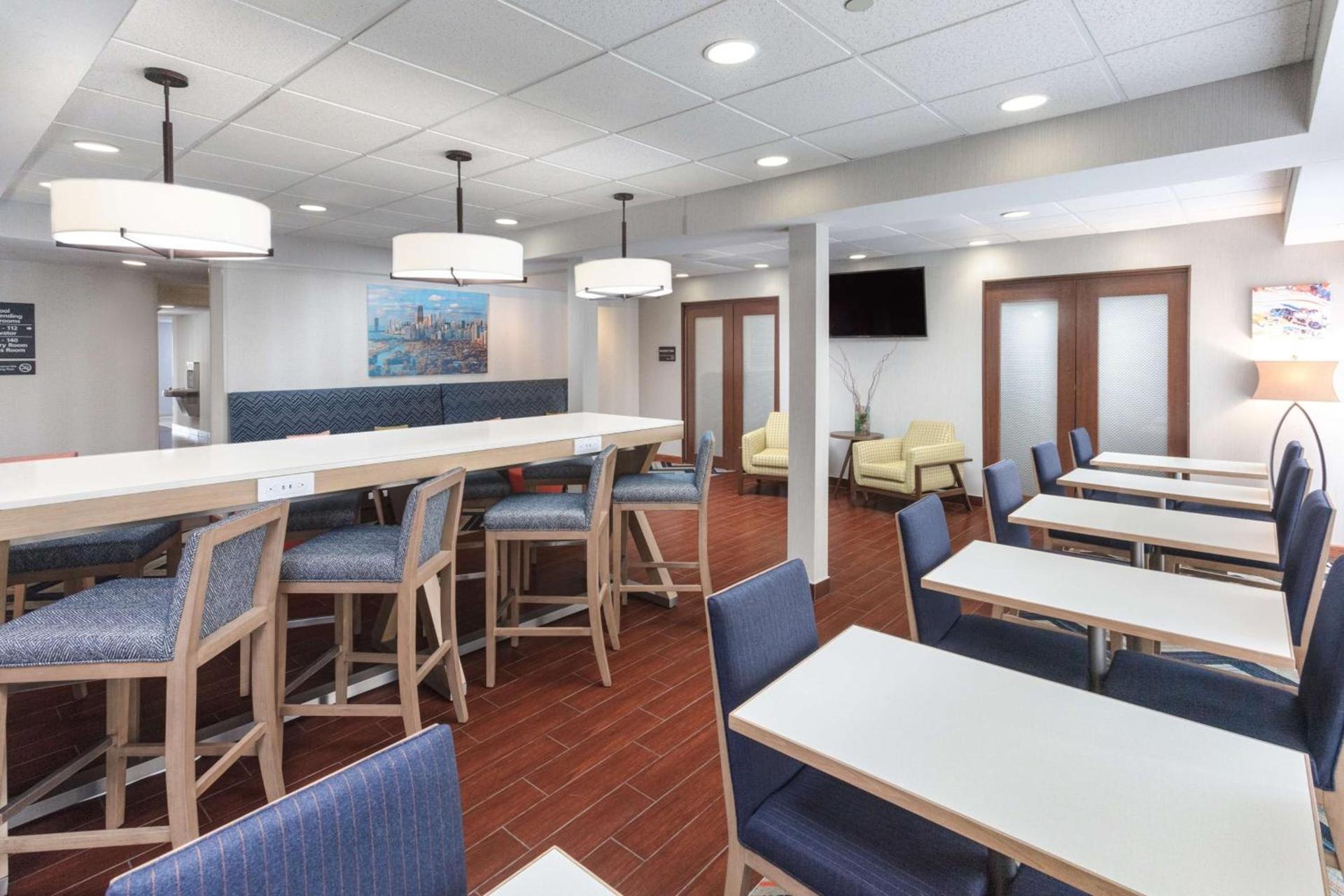 Hampton Inn Joliet-Plainfield I-55 photo 9