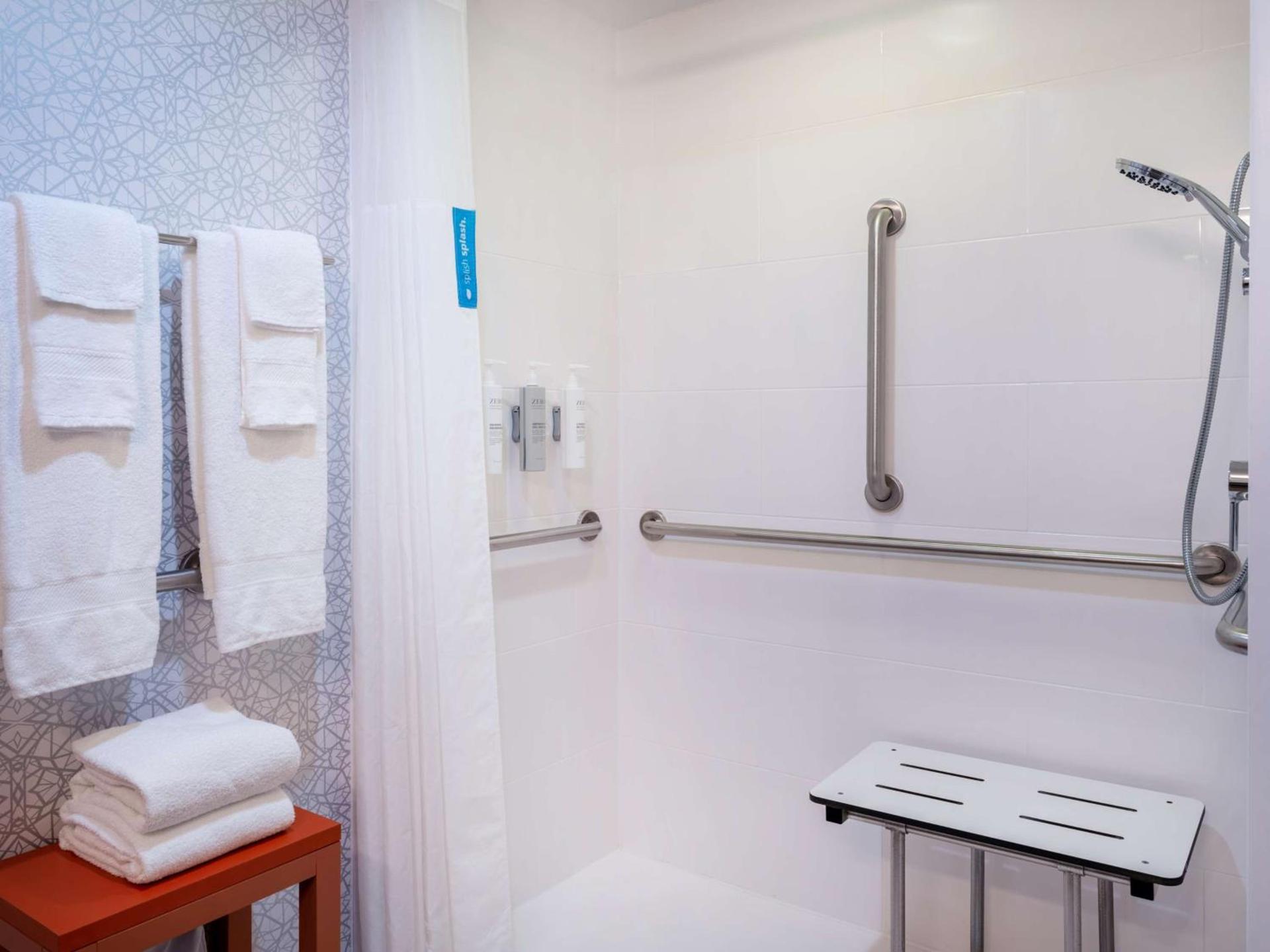 Hampton Inn Joliet-Plainfield I-55 photo 15