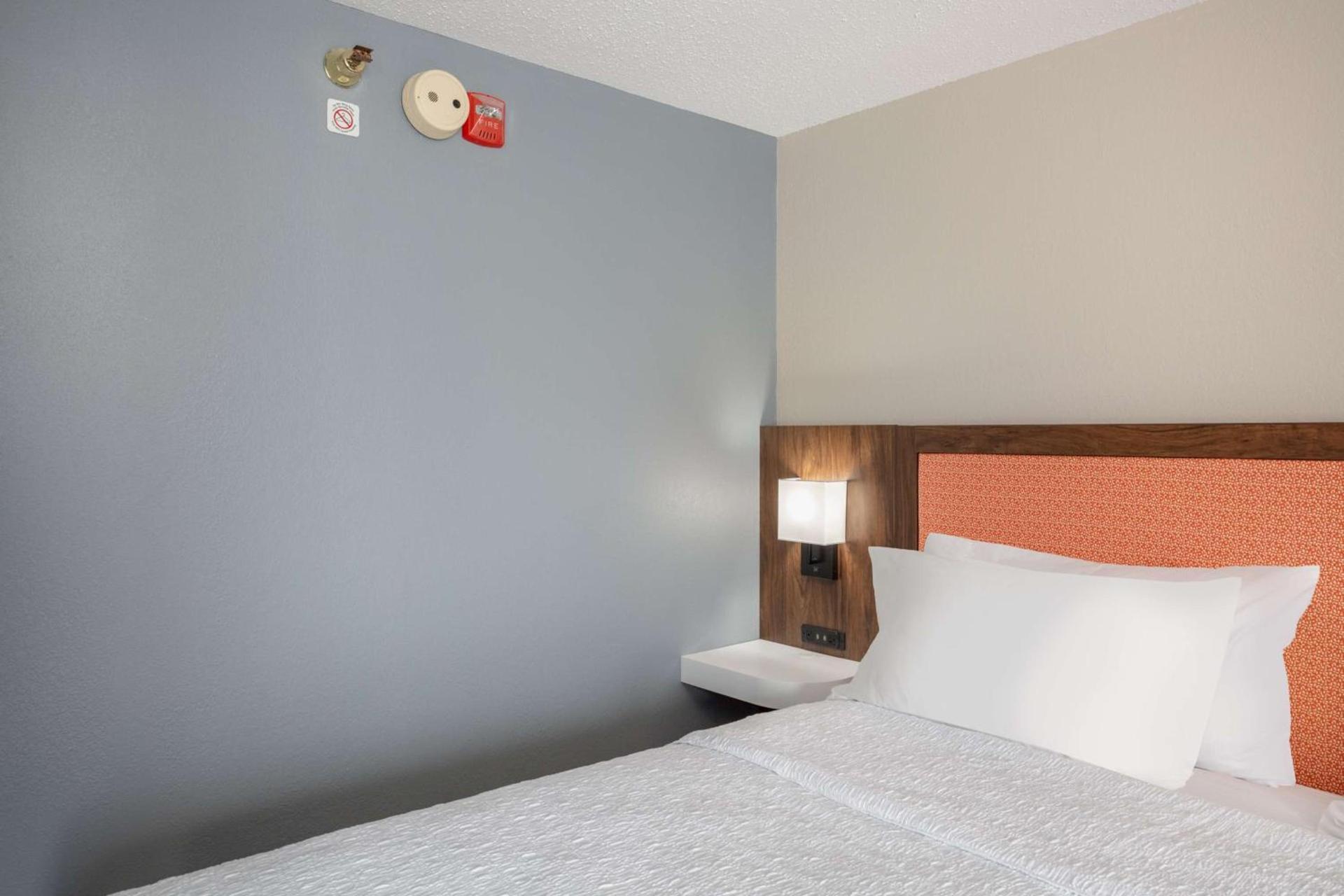 Hampton Inn Joliet-Plainfield I-55 photo 31