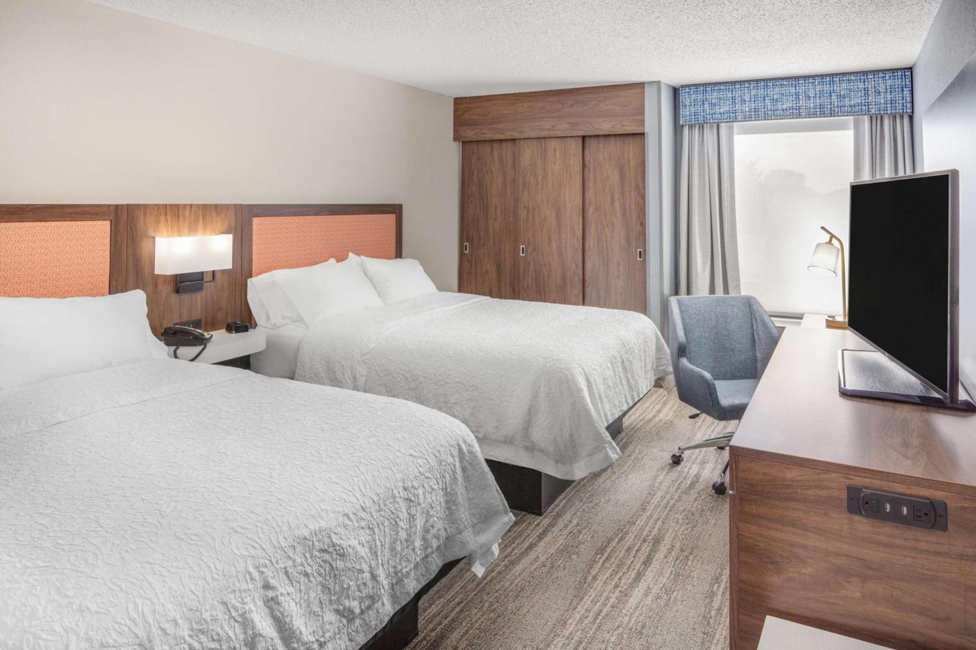 Hampton Inn Joliet-Plainfield I-55 photo 33
