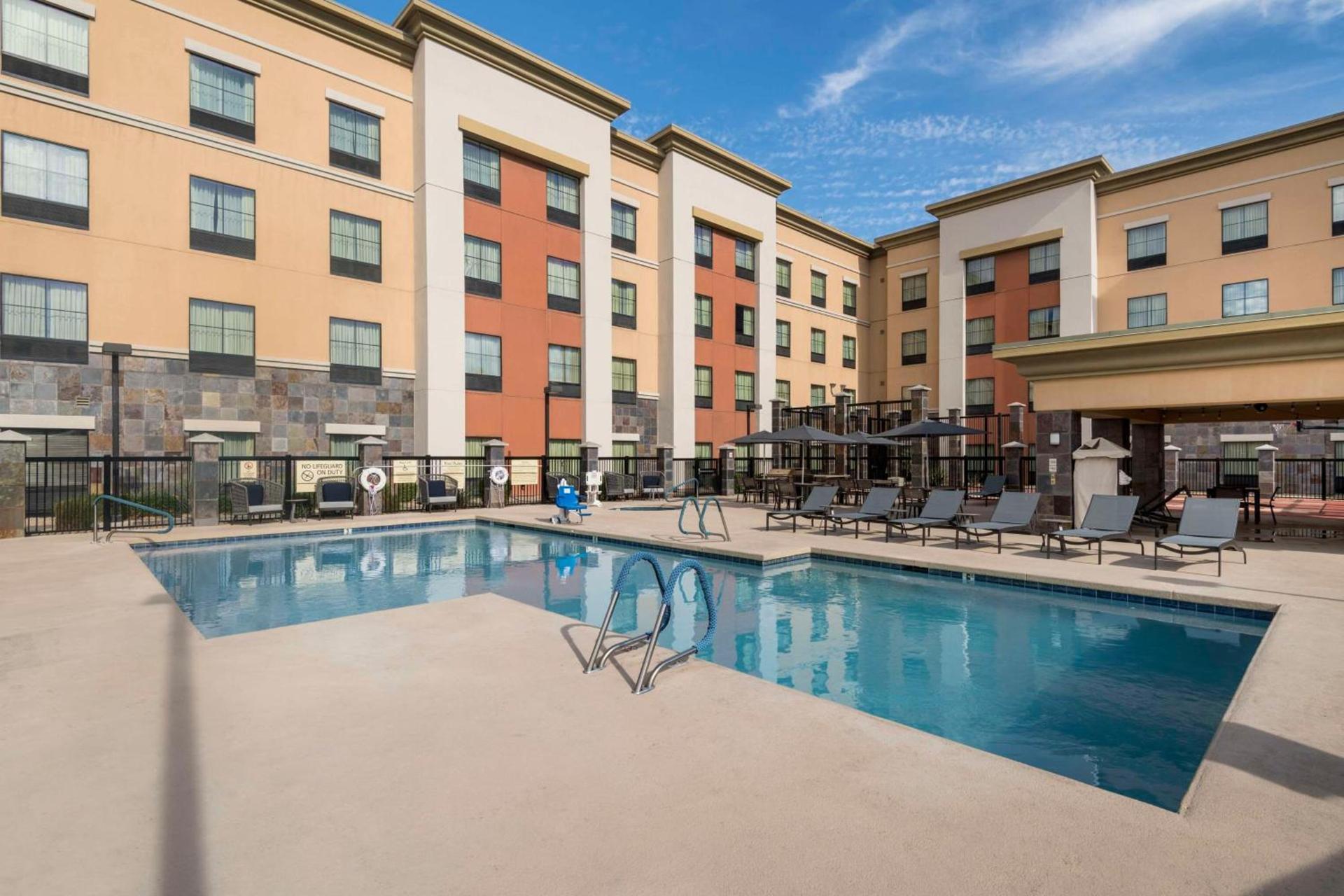 Homewood Suites by Hilton Phoenix North-Happy Valley photo 6