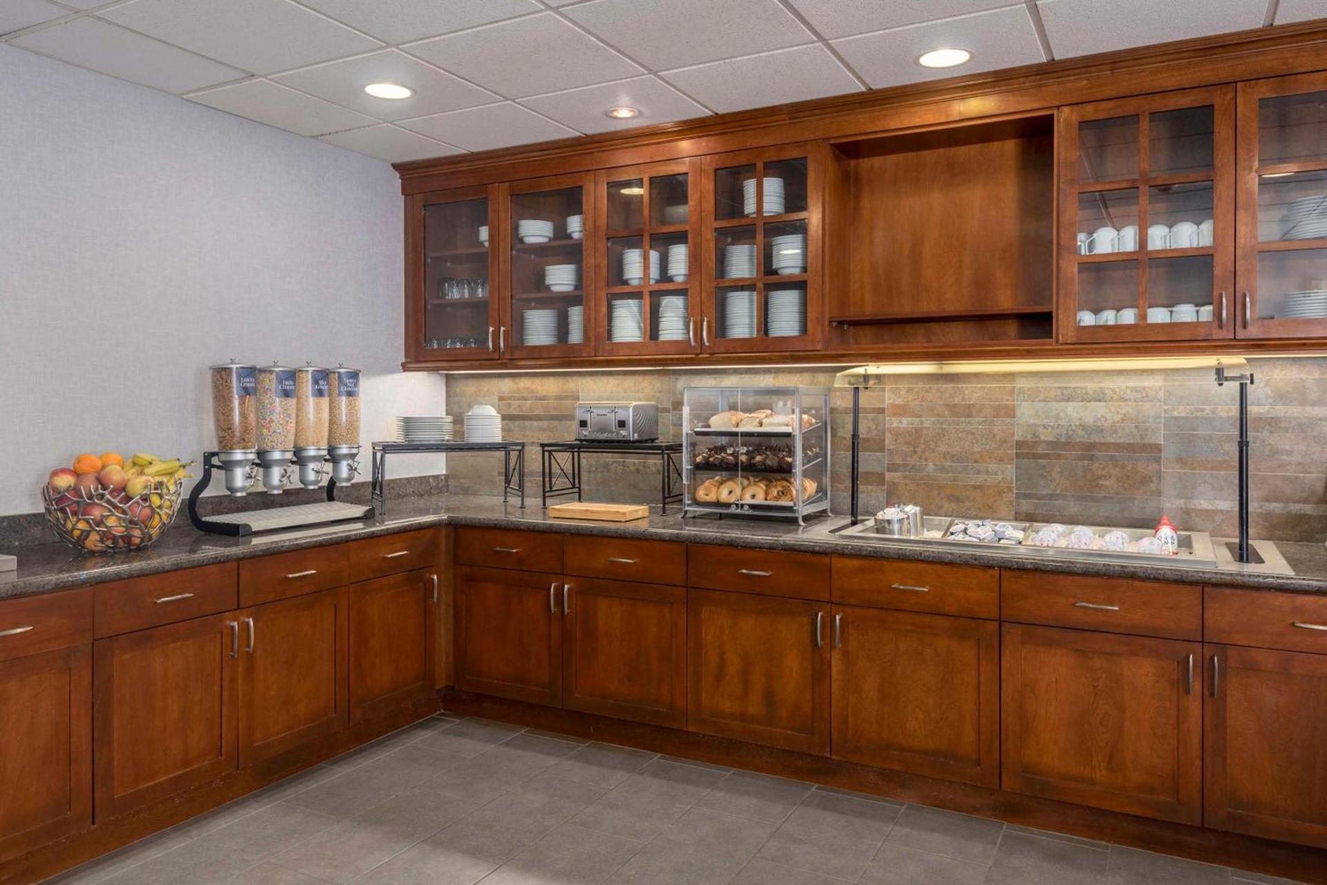 Homewood Suites by Hilton Phoenix North-Happy Valley photo 8
