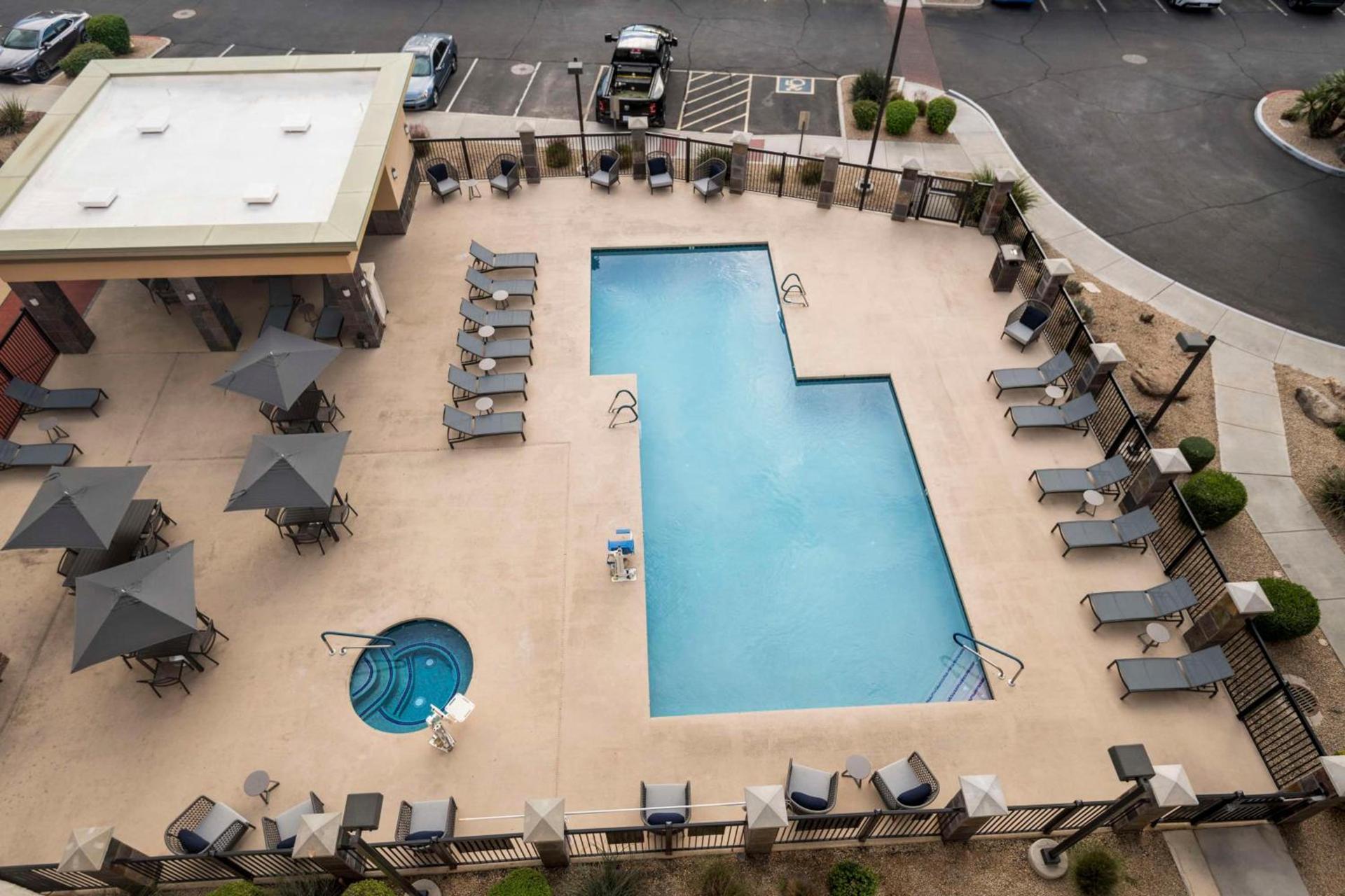 Homewood Suites by Hilton Phoenix North-Happy Valley photo 7