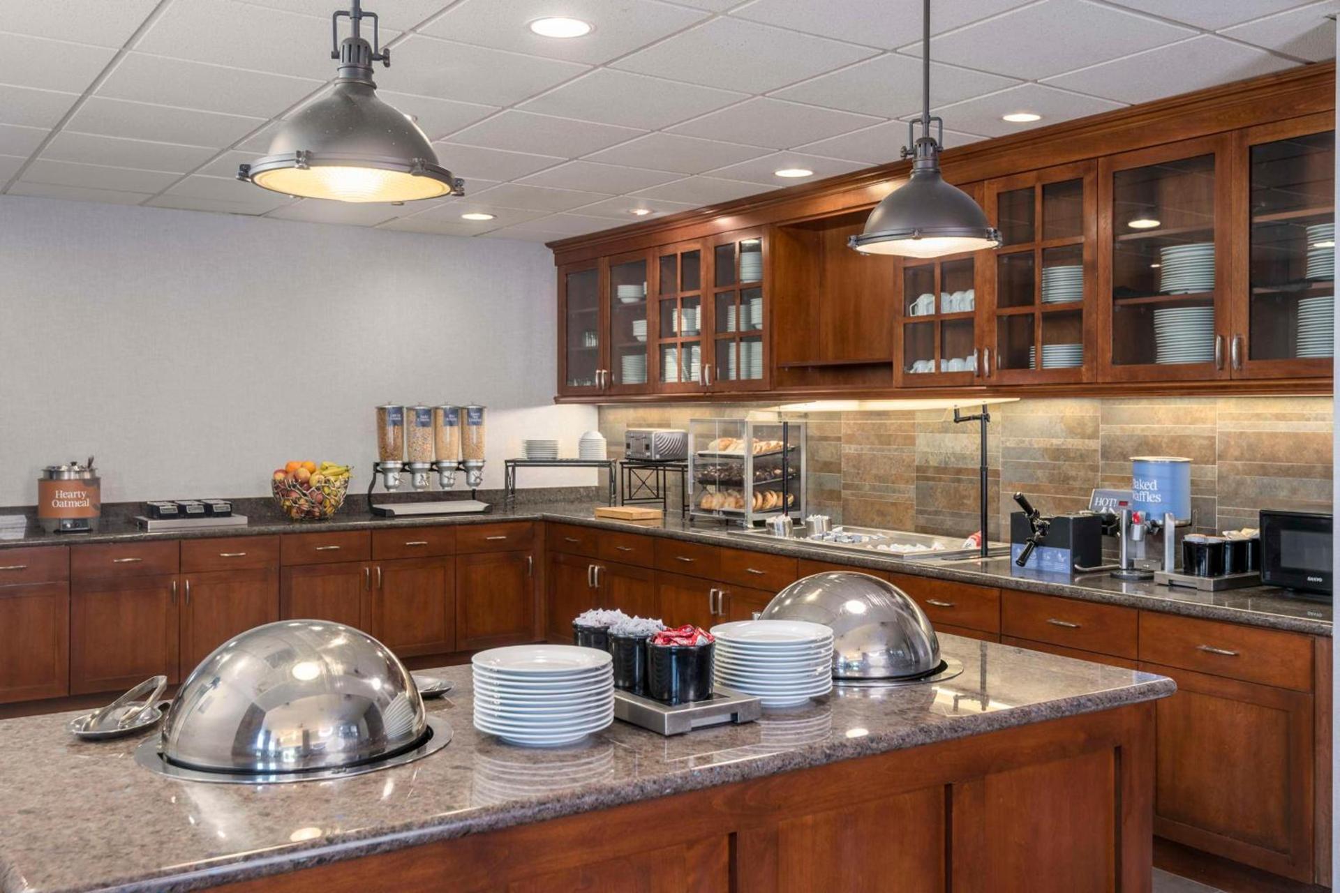 Homewood Suites by Hilton Phoenix North-Happy Valley photo 9