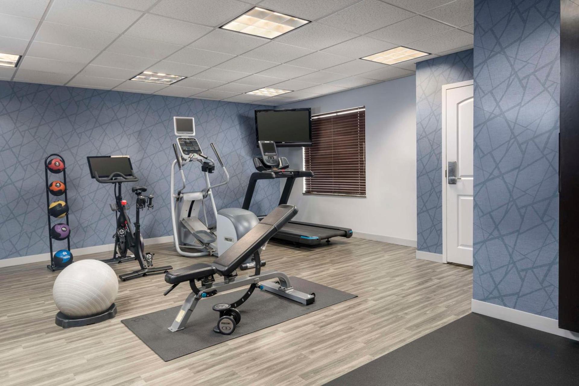 Homewood Suites by Hilton Phoenix North-Happy Valley photo 11