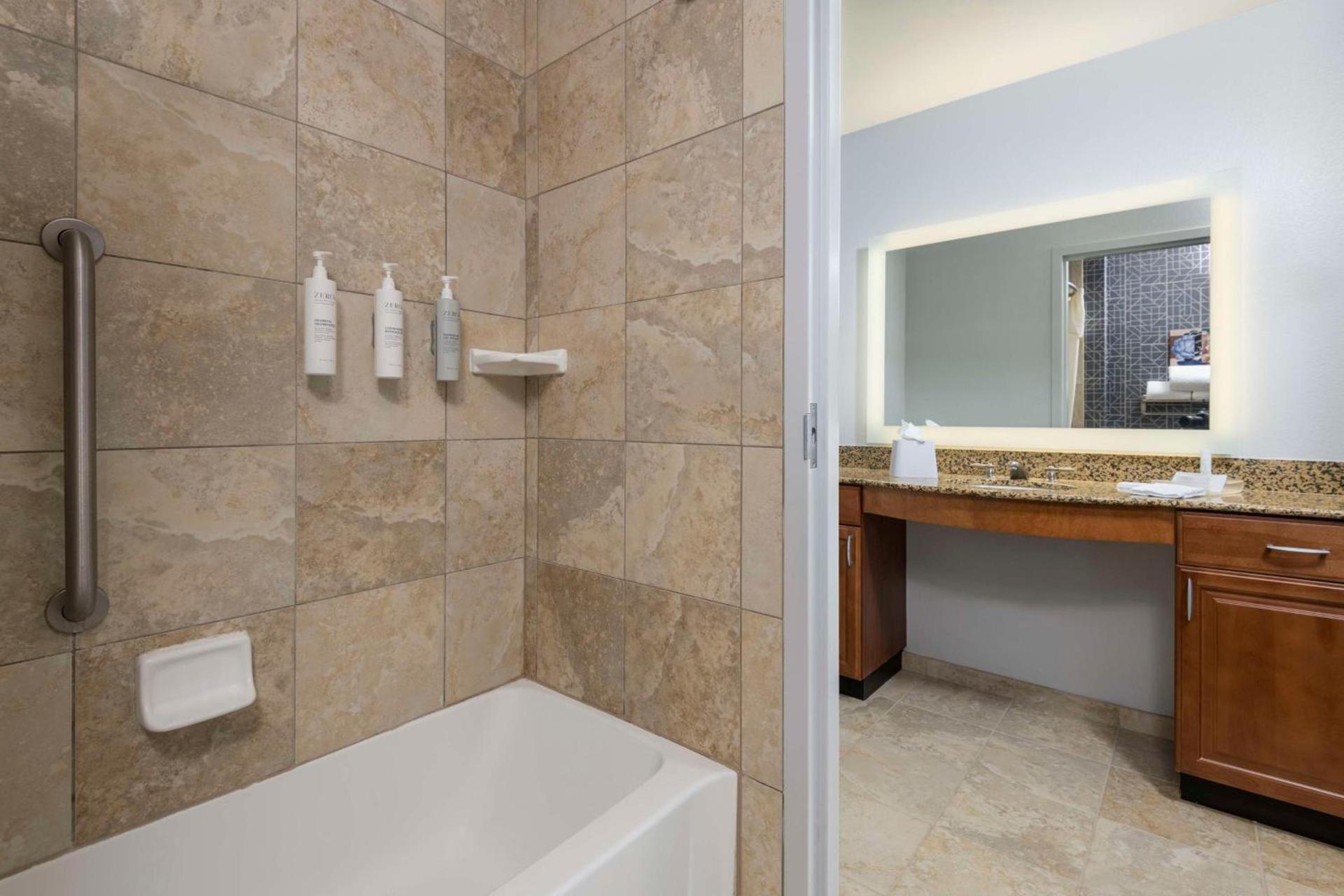 Homewood Suites by Hilton Phoenix North-Happy Valley photo 14