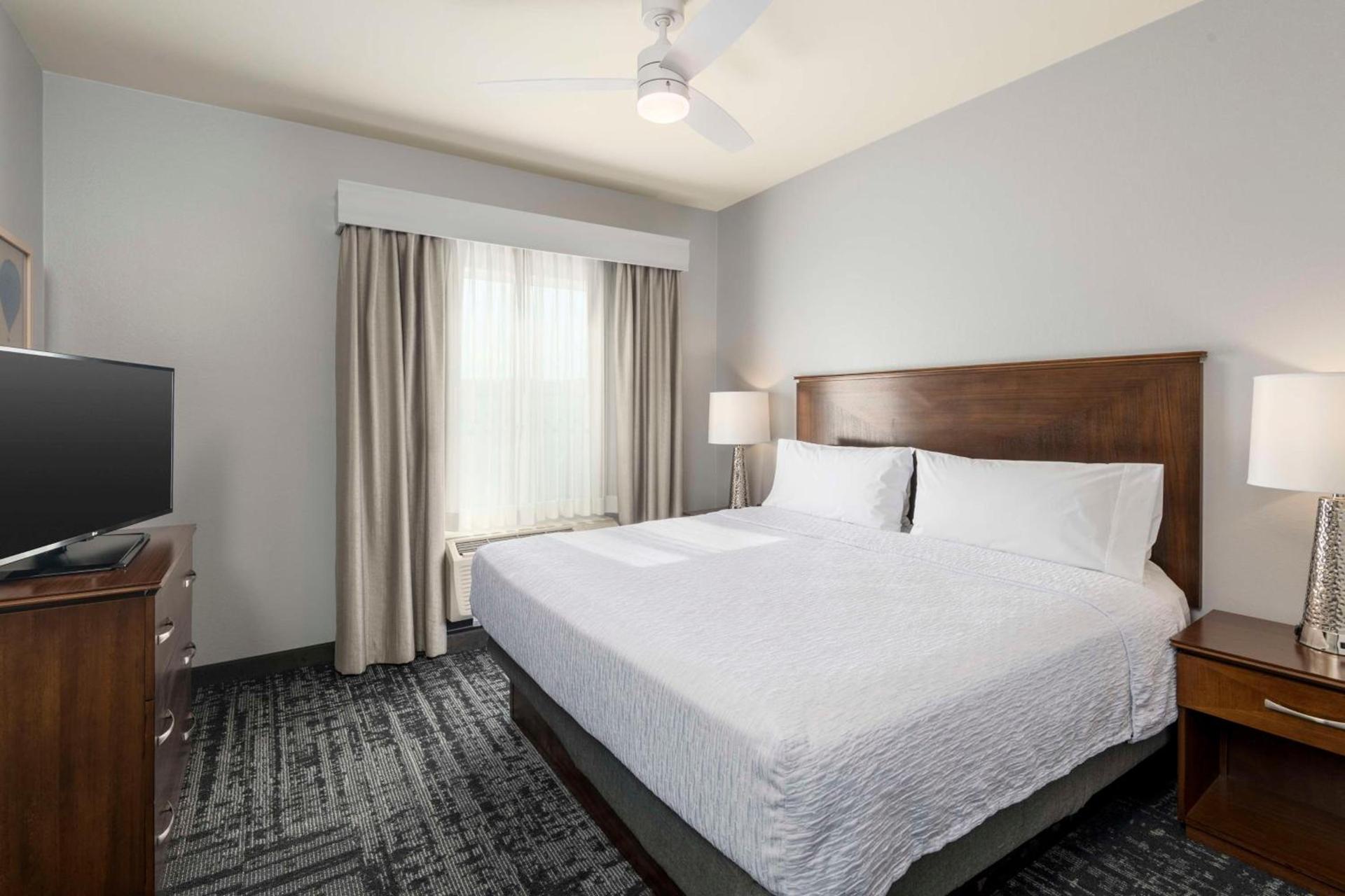 Homewood Suites by Hilton Phoenix North-Happy Valley photo 18