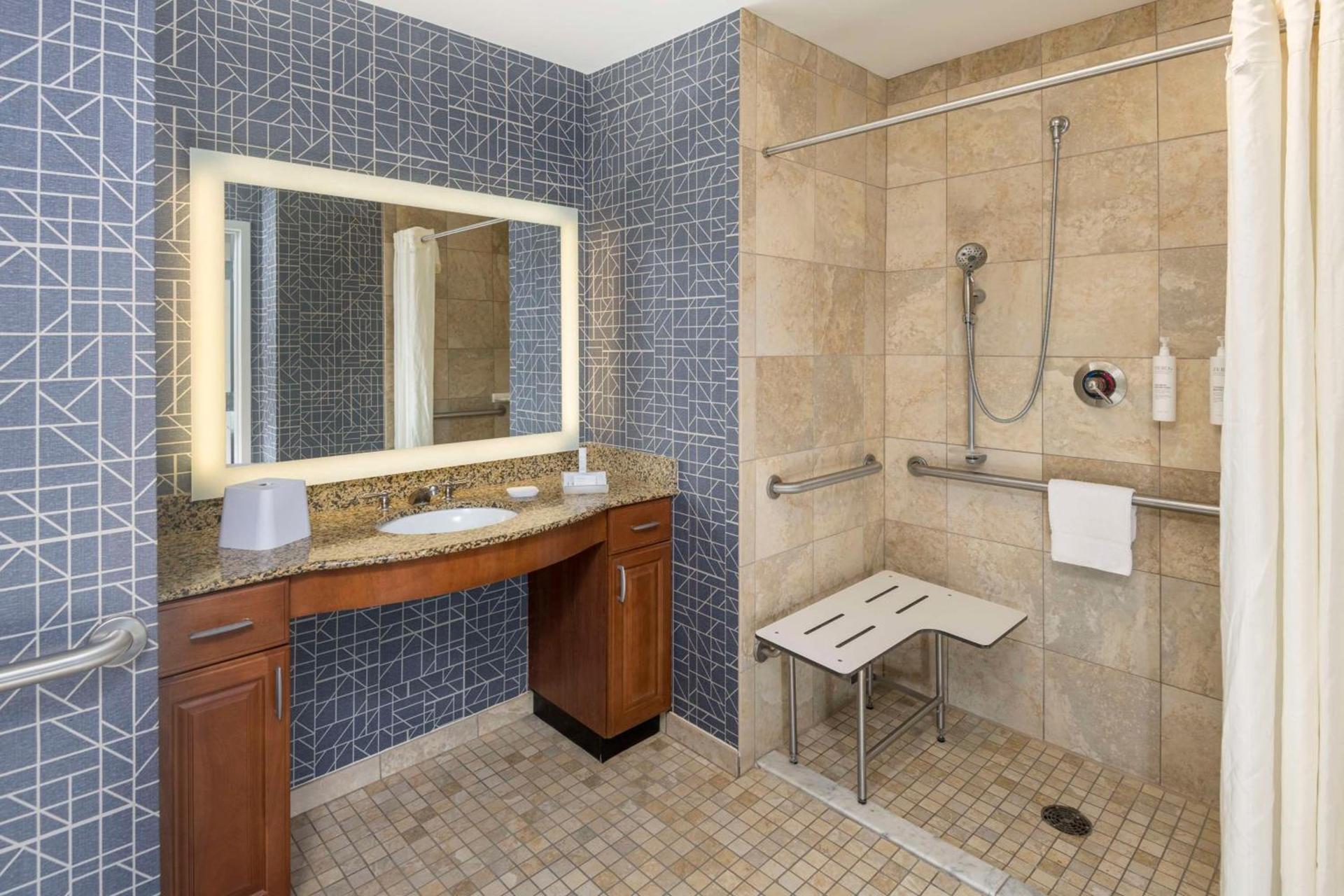 Homewood Suites by Hilton Phoenix North-Happy Valley photo 24