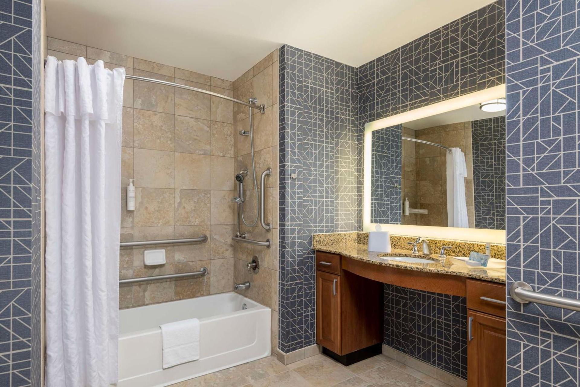 Homewood Suites by Hilton Phoenix North-Happy Valley photo 28