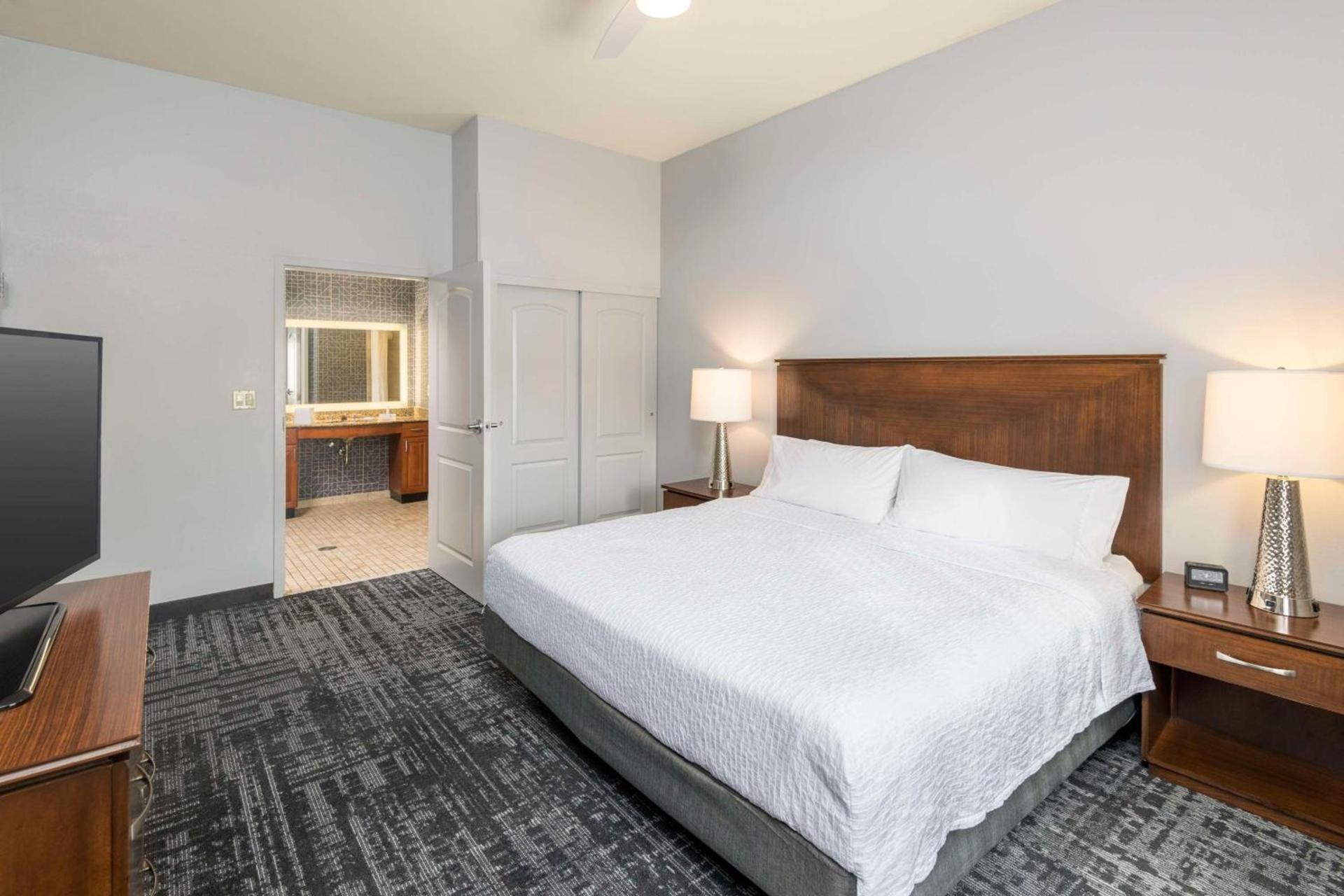 Homewood Suites by Hilton Phoenix North-Happy Valley photo 31