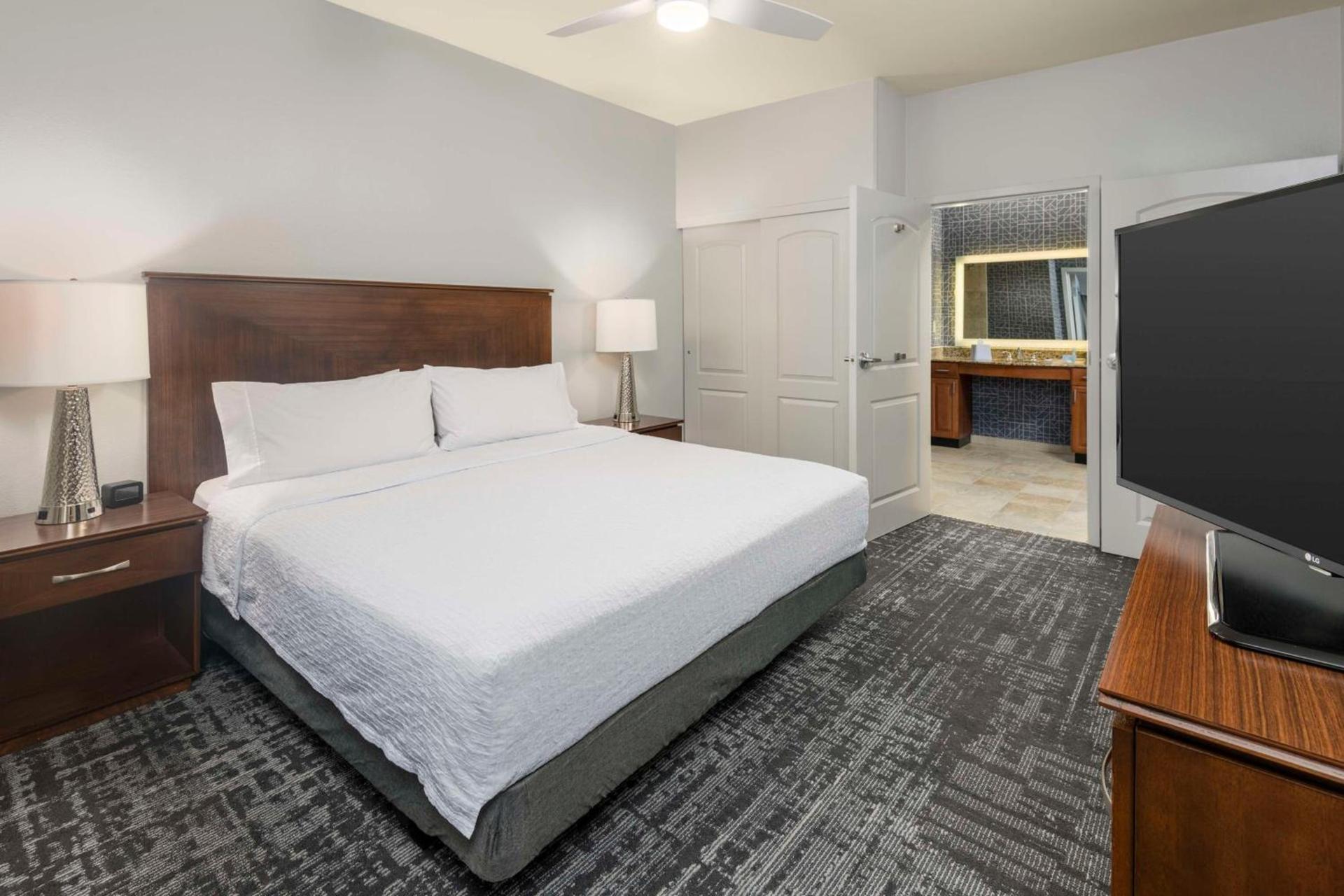 Homewood Suites by Hilton Phoenix North-Happy Valley photo 32