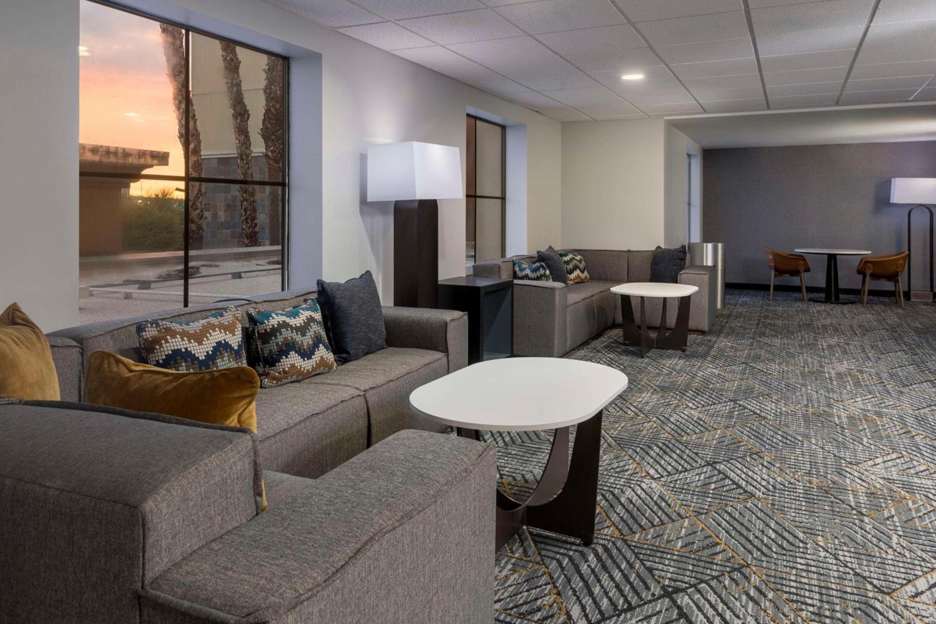 Homewood Suites by Hilton Phoenix North-Happy Valley photo 35