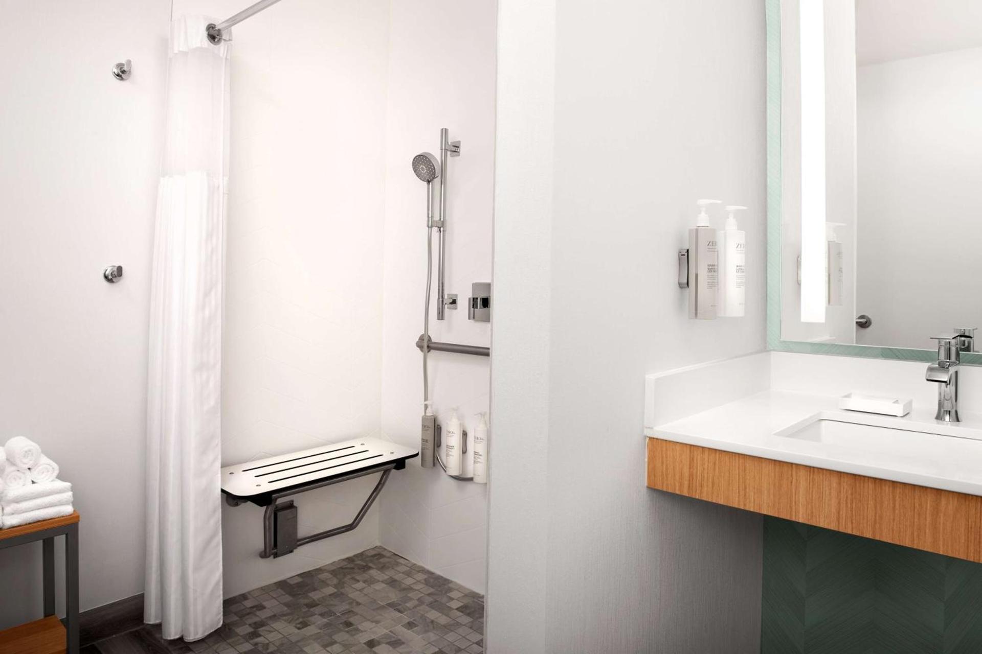 Hilton Garden Inn Solomons photo 26