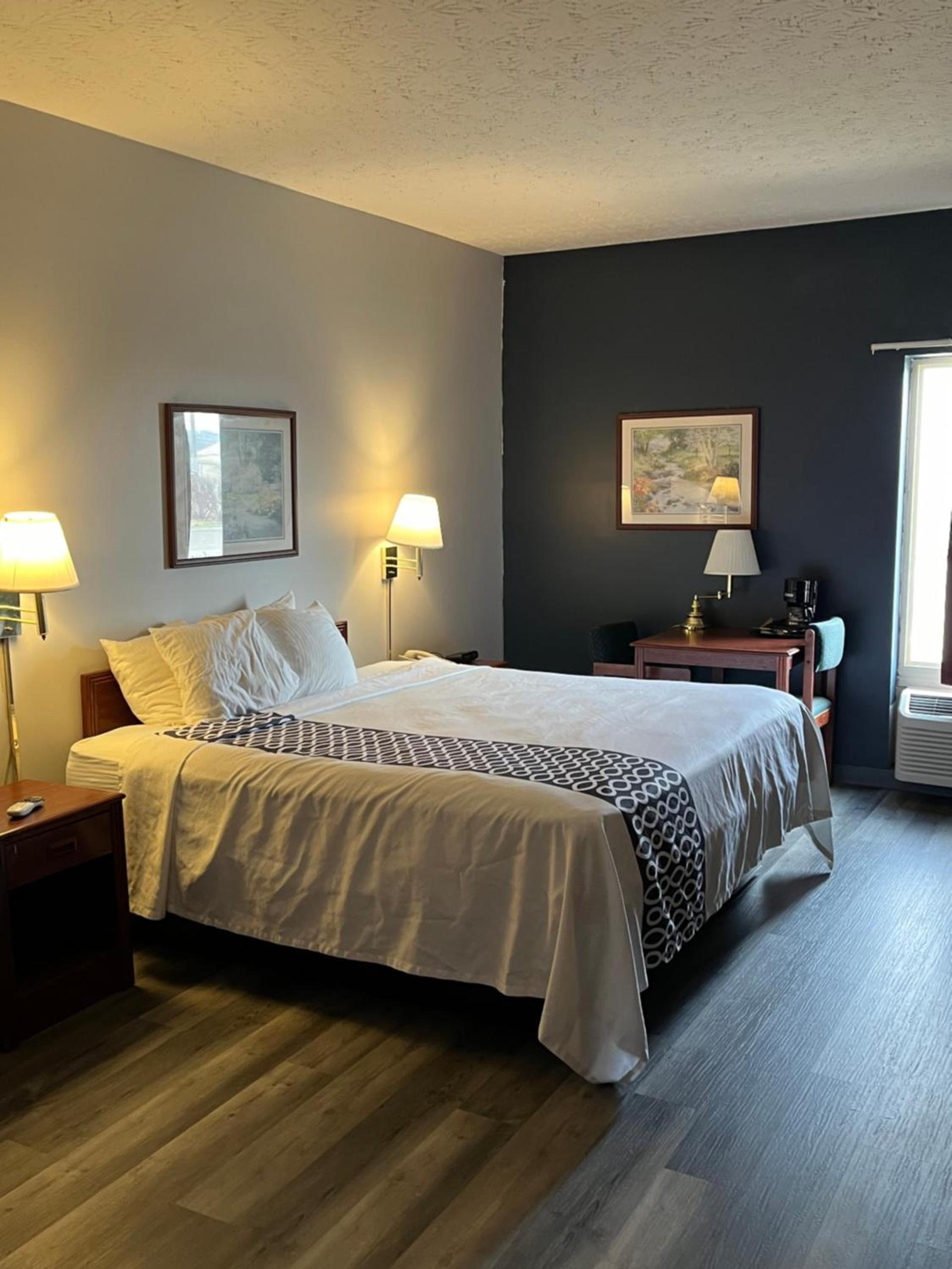 Springfield Inn photo 6
