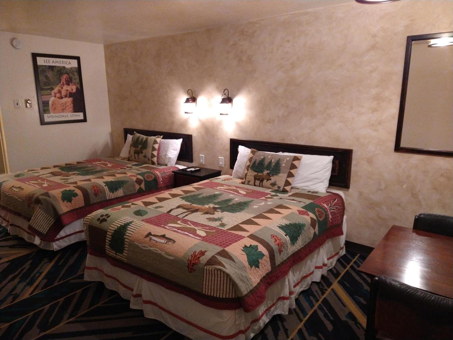 High Desert Inn photo 7