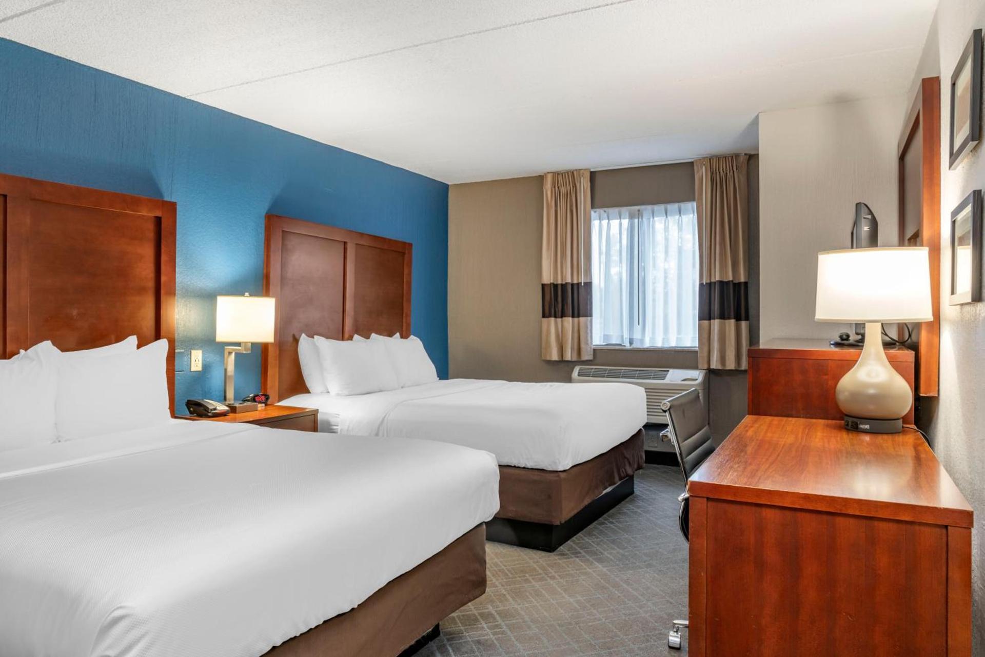 Comfort Inn University photo 7
