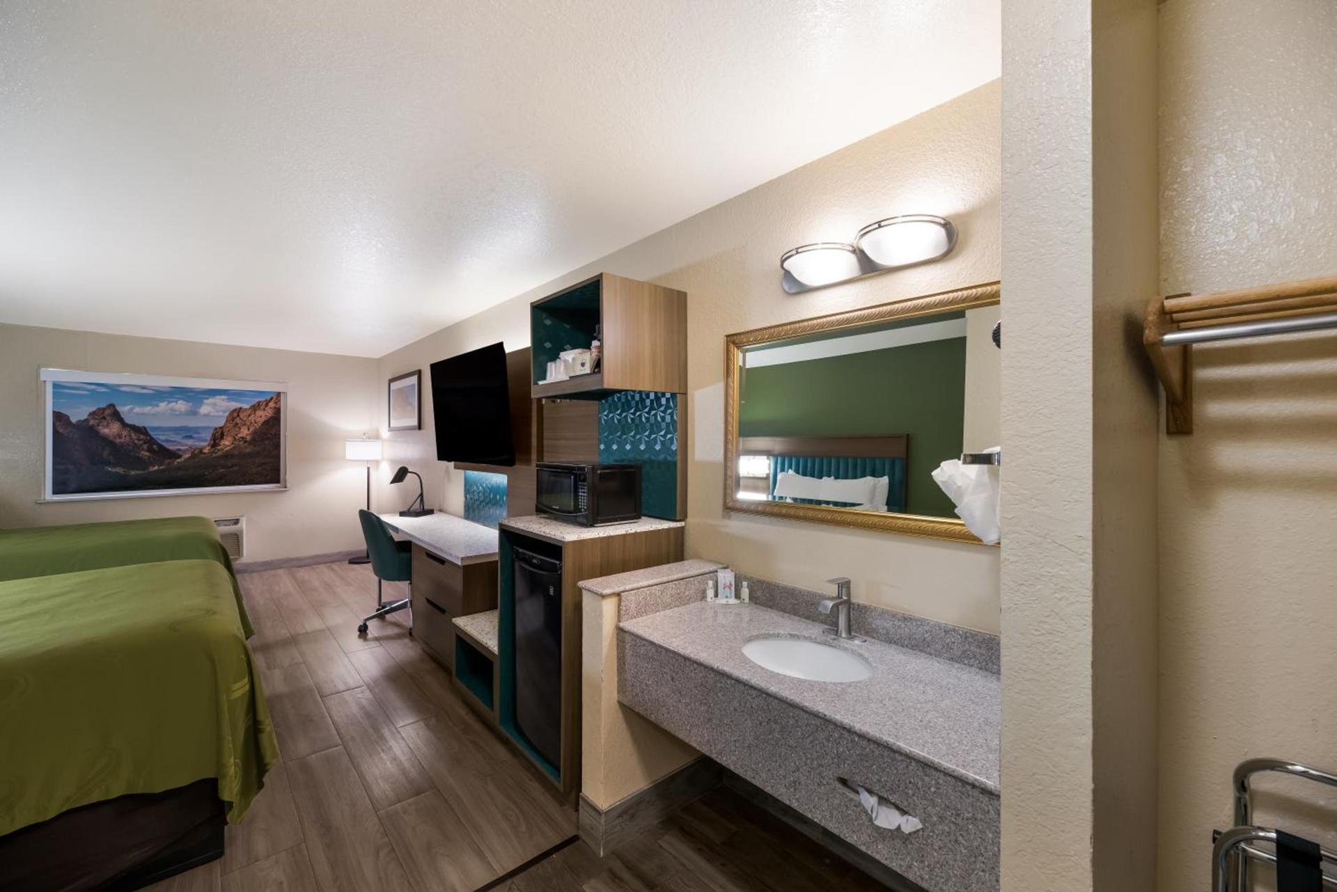 Quality Inn Alpine photo 21