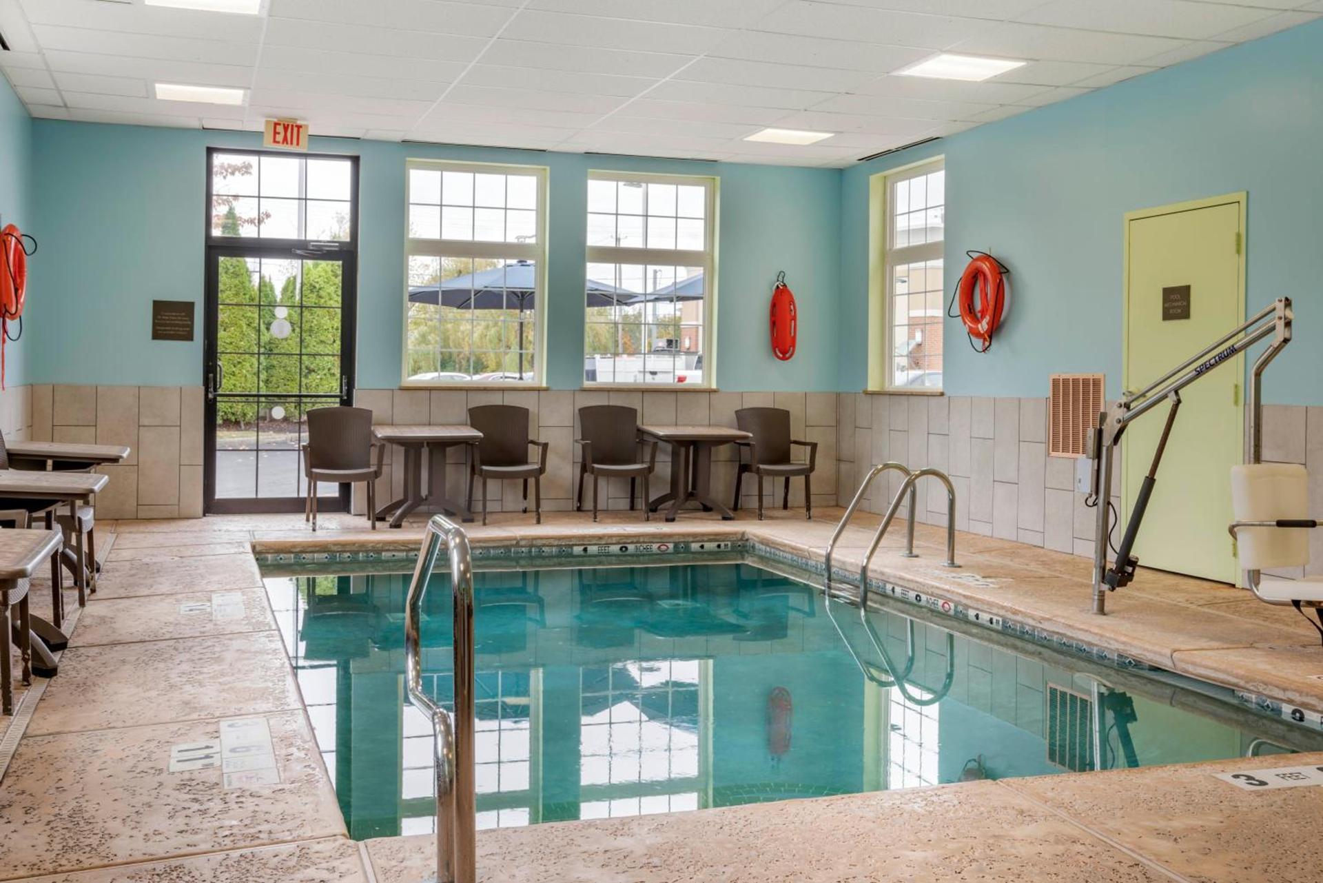 Comfort Inn University photo 12