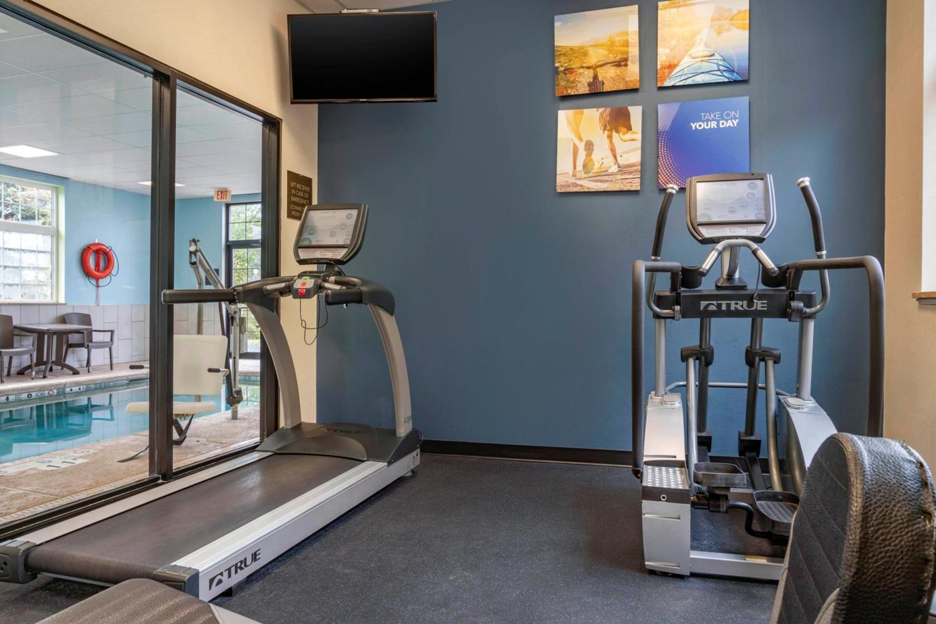Comfort Inn University photo 14