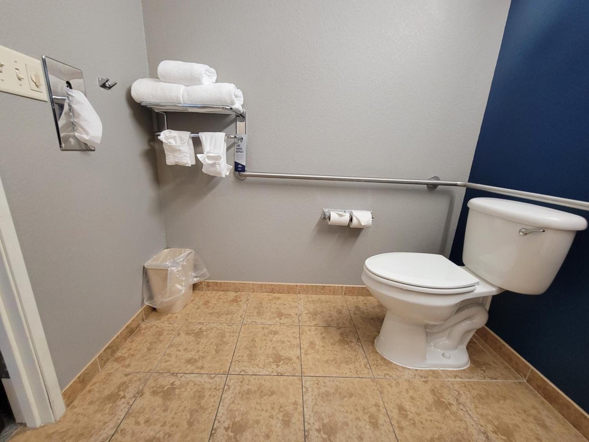 Microtel Inn & Suites by Wyndham Bluffs photo 40