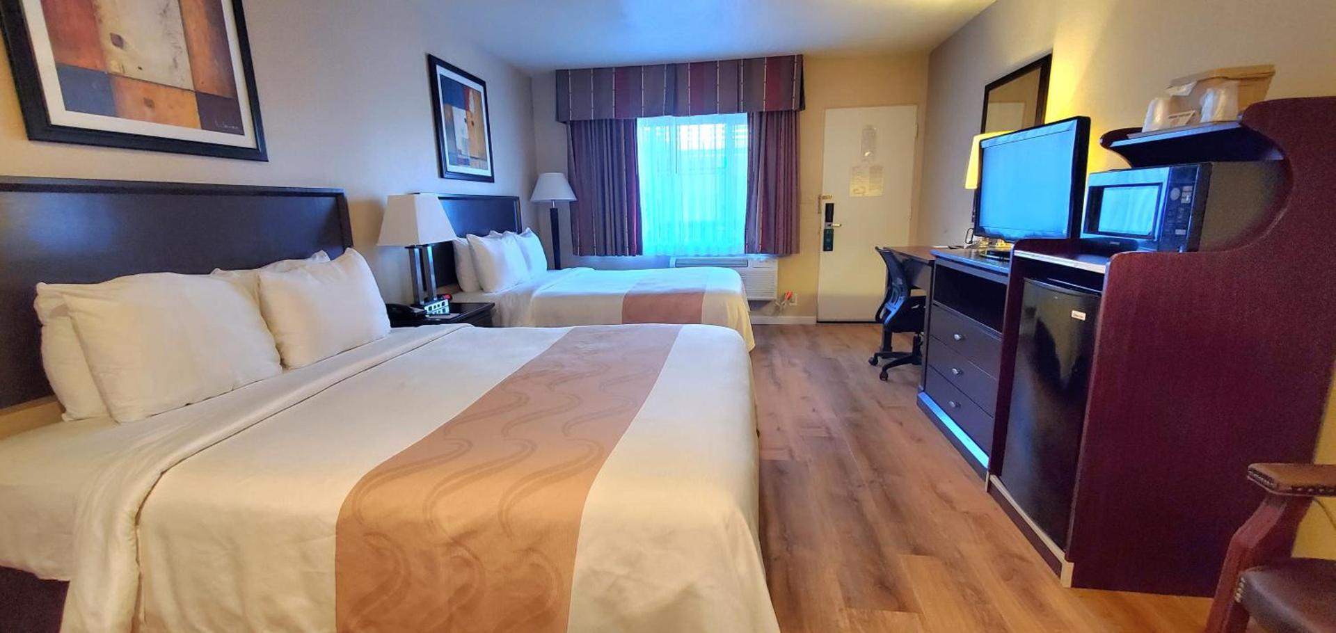 Quality Inn & Suites Anaheim at the Park photo 43