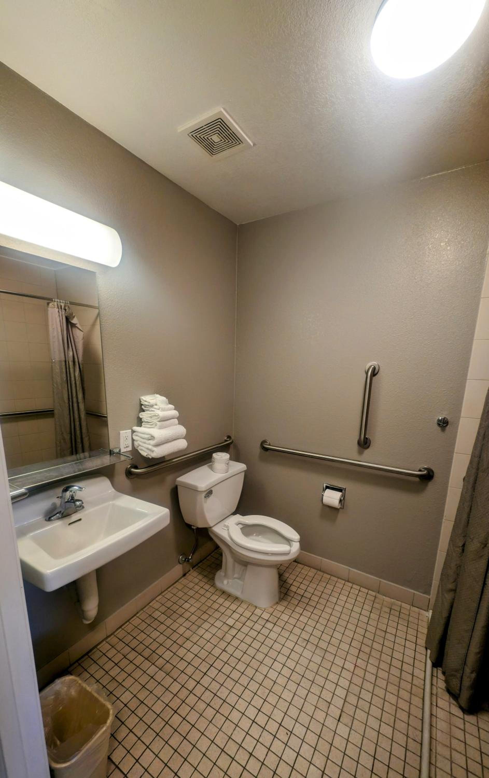 Econo Lodge photo 47