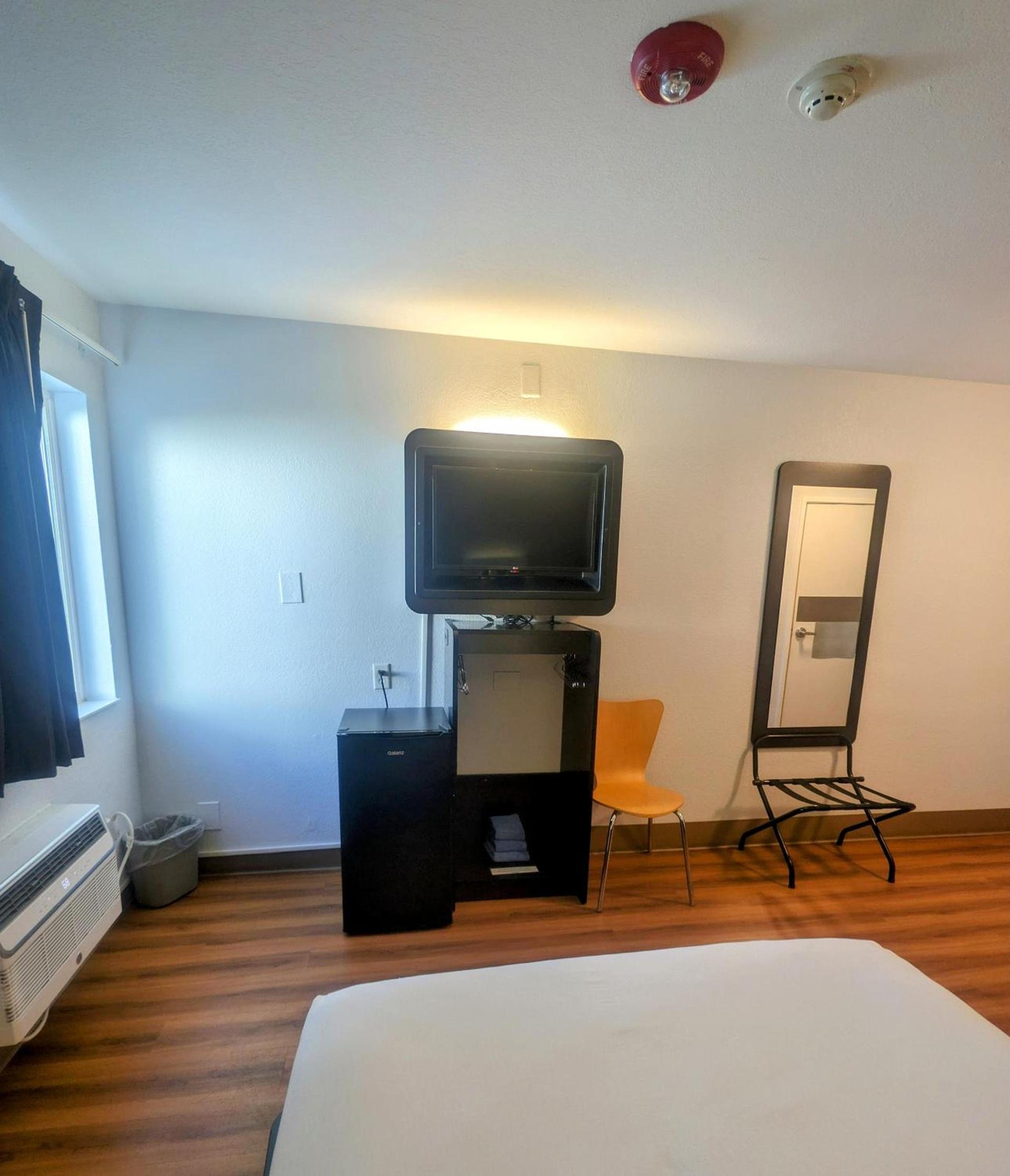 Econo Lodge photo 49