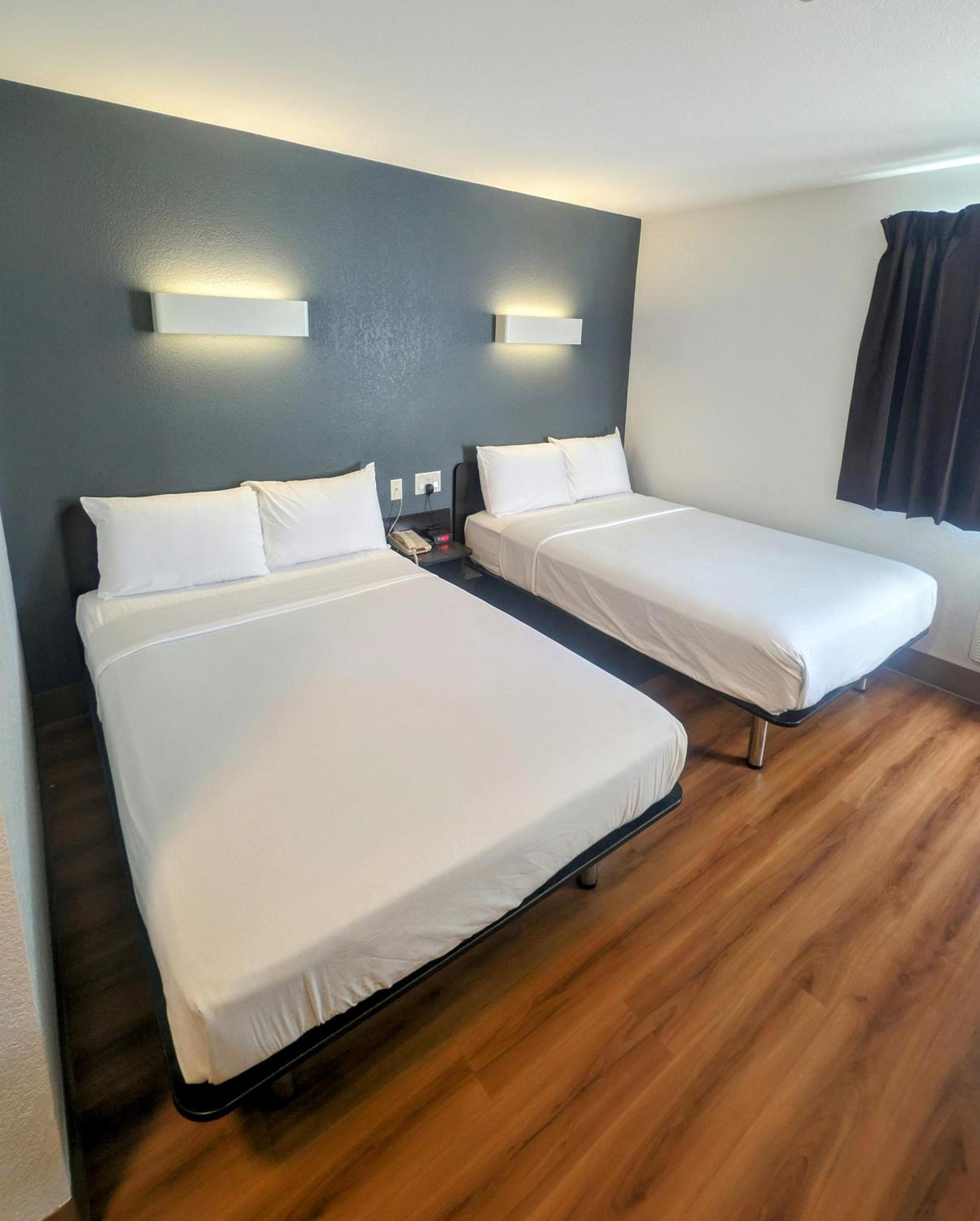 Econo Lodge photo 59