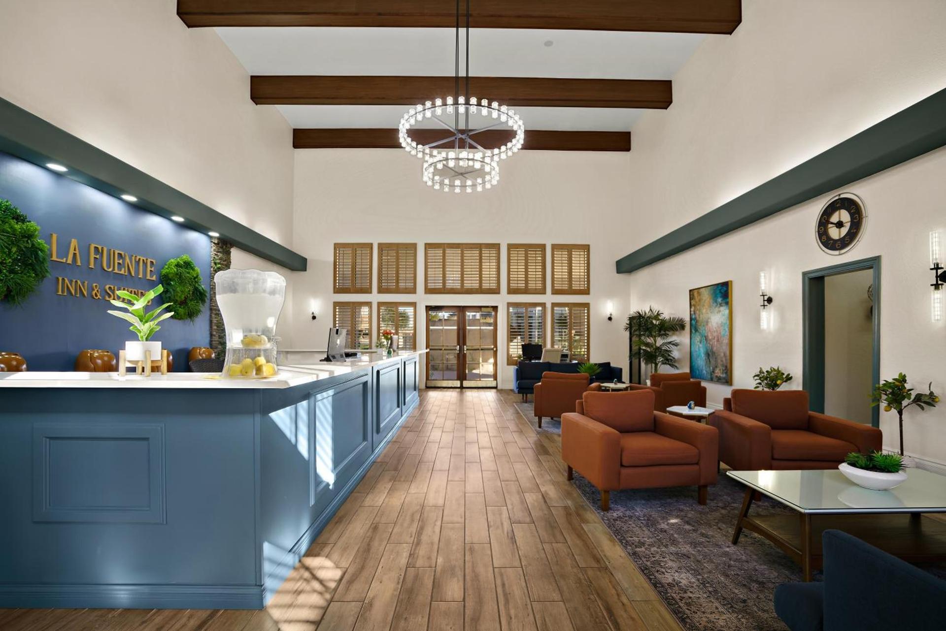 La Fuente Inn & Suites photo 32