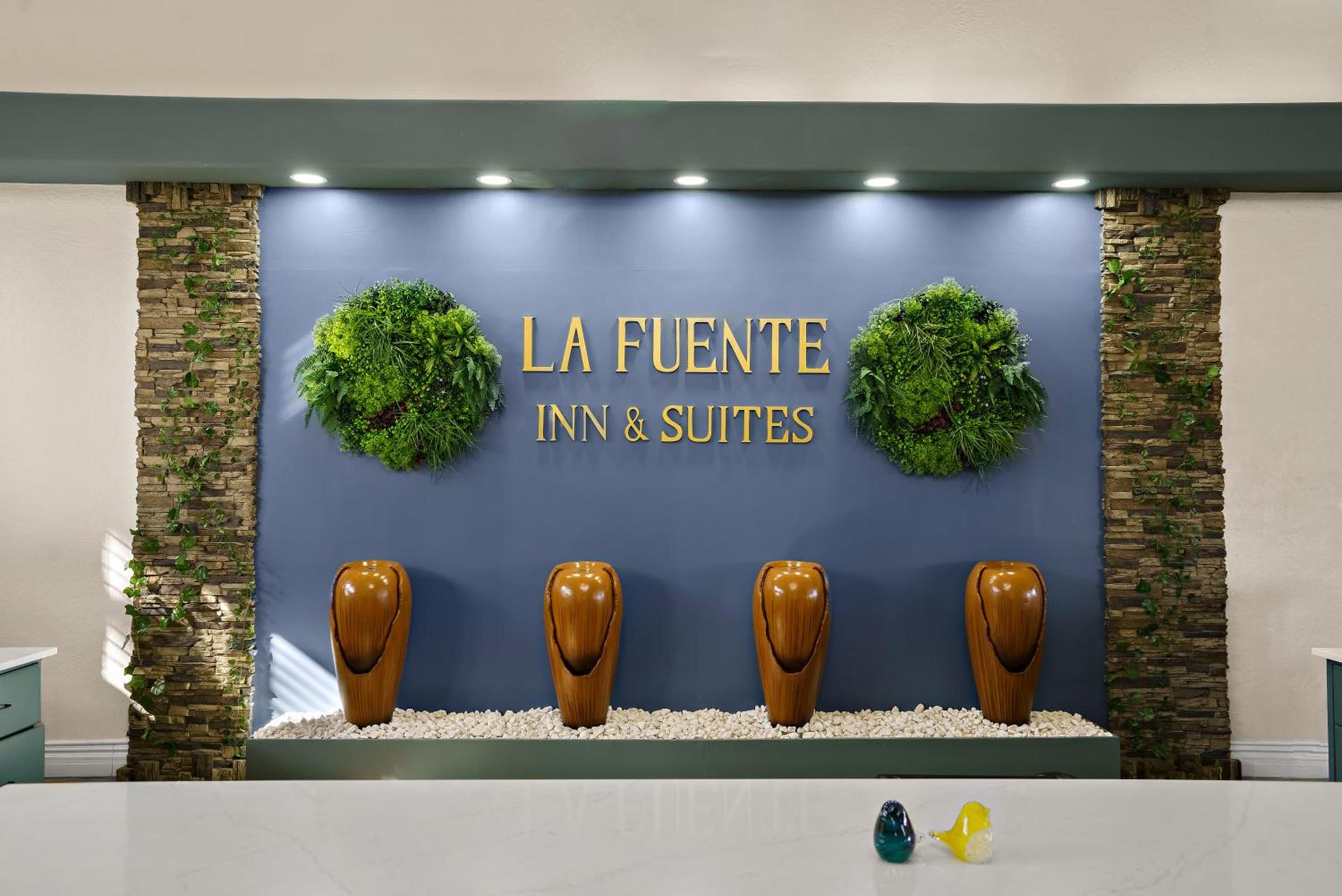 La Fuente Inn & Suites photo 28