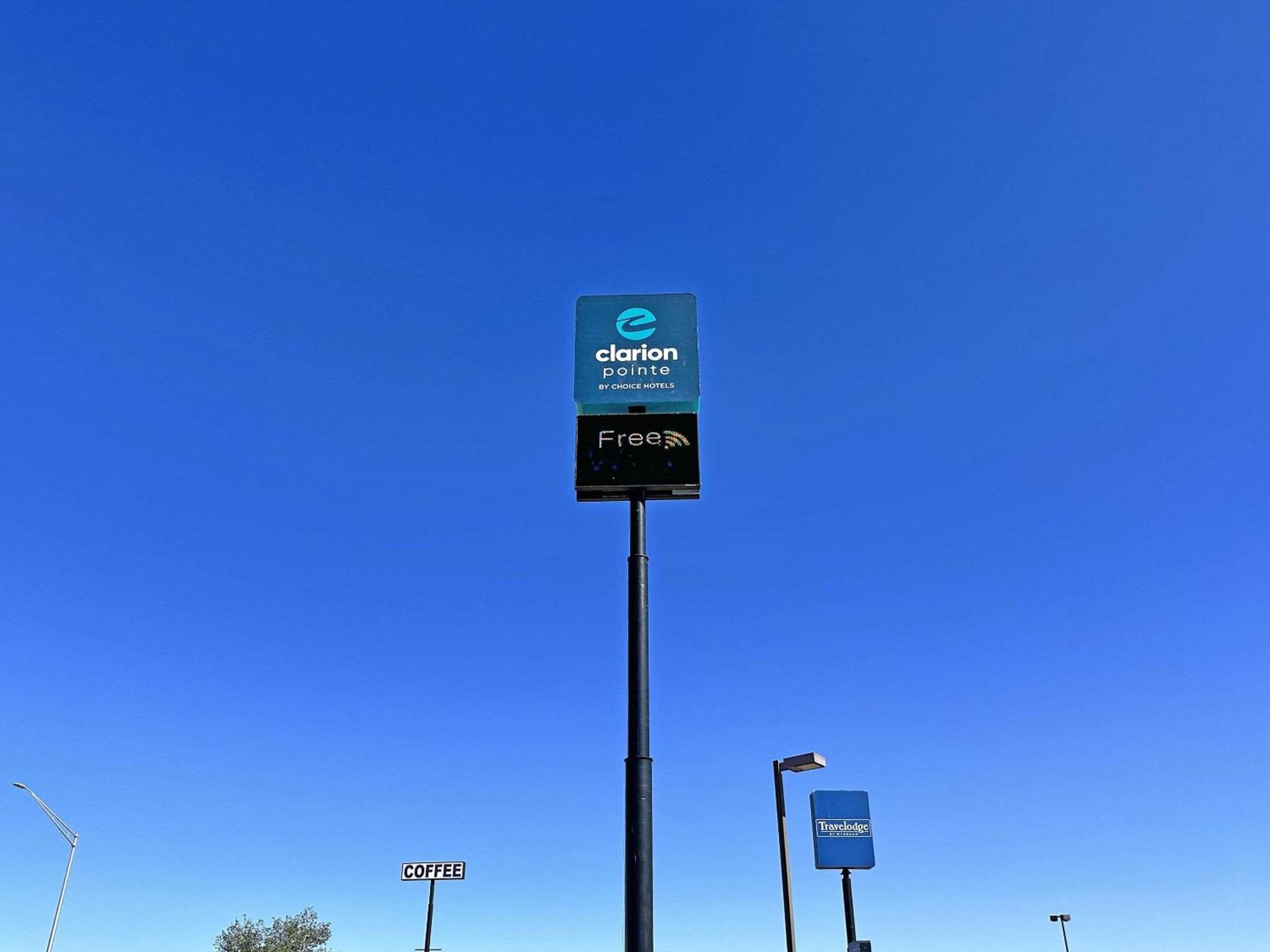 Clarion Pointe Winslow I-40 photo 2