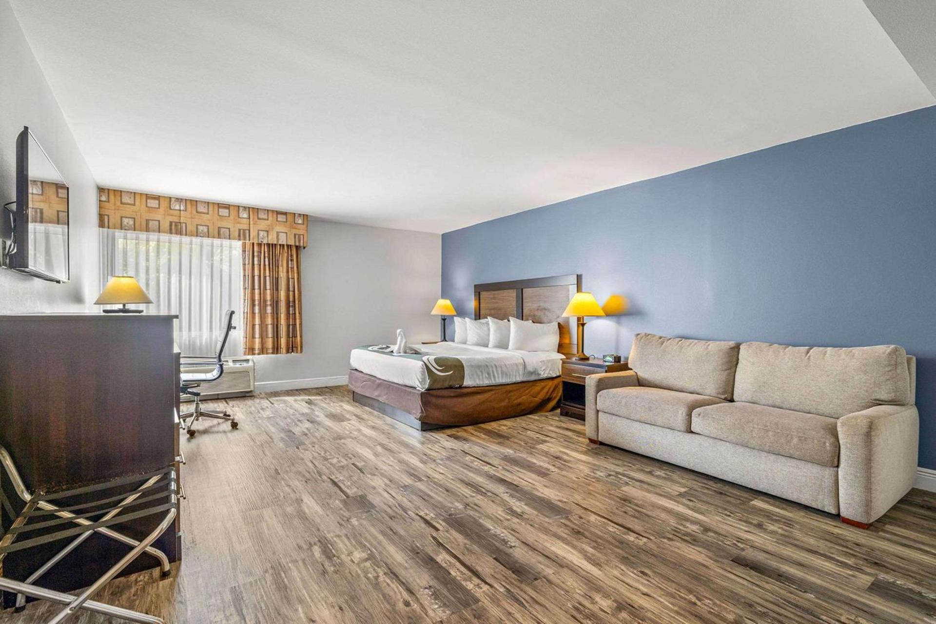 Quality Inn & Suites Tampa near Fairgrounds and Casino photo 9