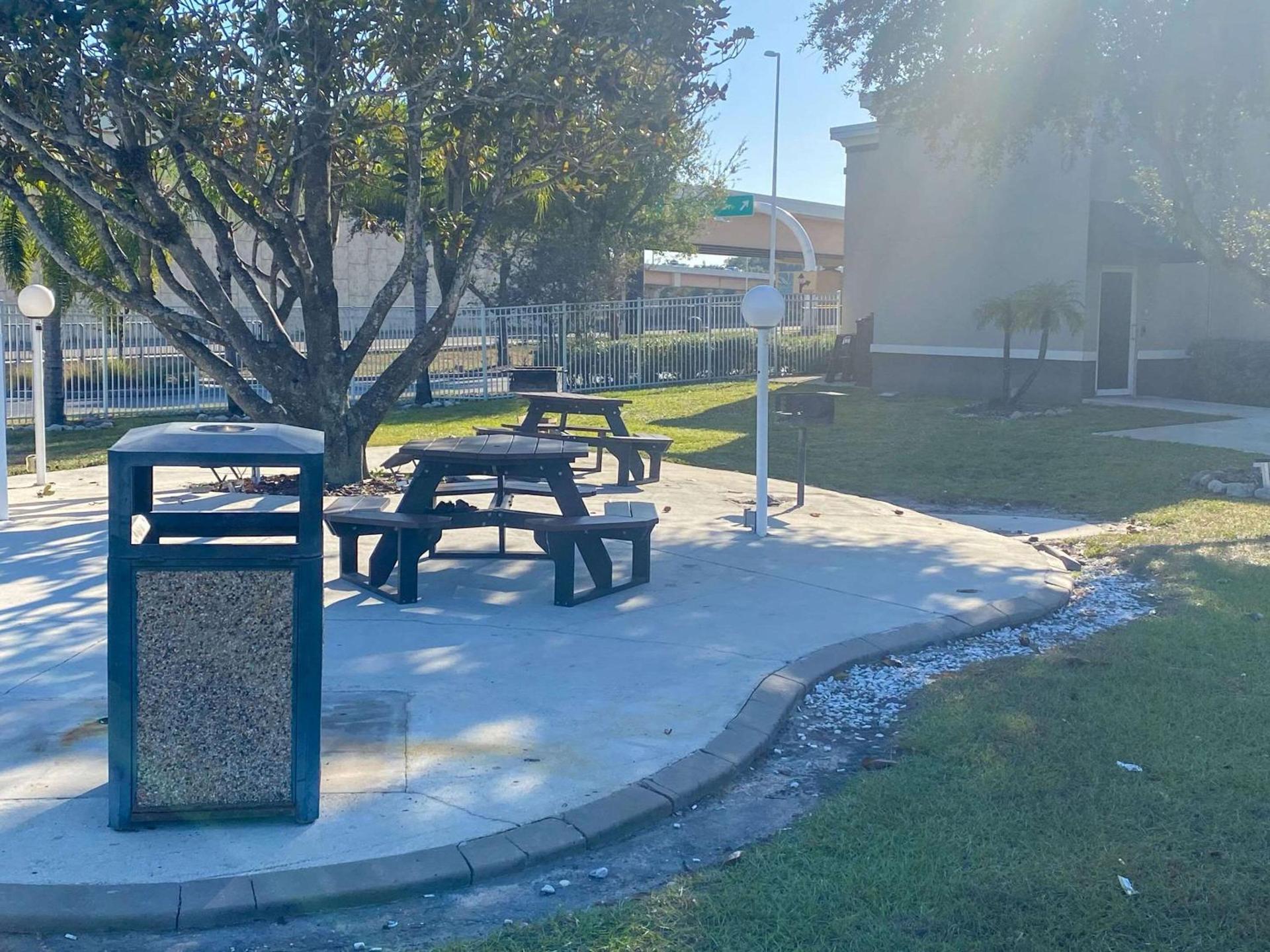 Quality Inn & Suites Tampa near Fairgrounds and Casino photo 30