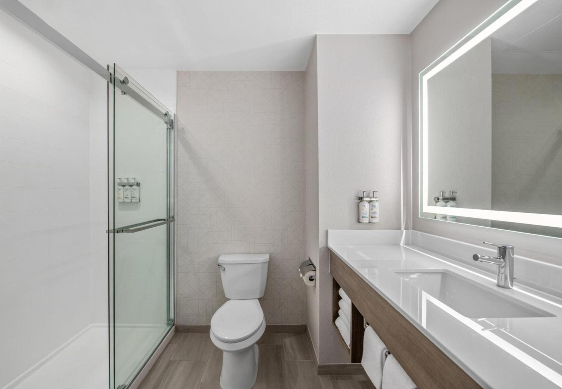 Holiday Inn Express San Diego - Sorrento Valley by IHG photo 23