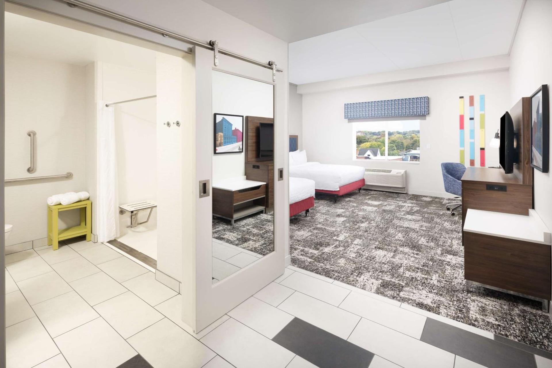 Hampton Inn & Suites Rochester Downtown photo 36