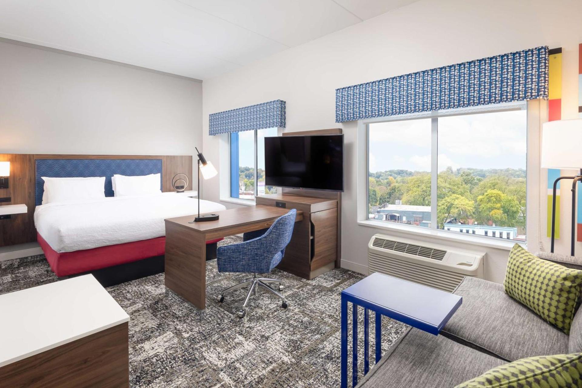 Hampton Inn & Suites Rochester Downtown photo 39