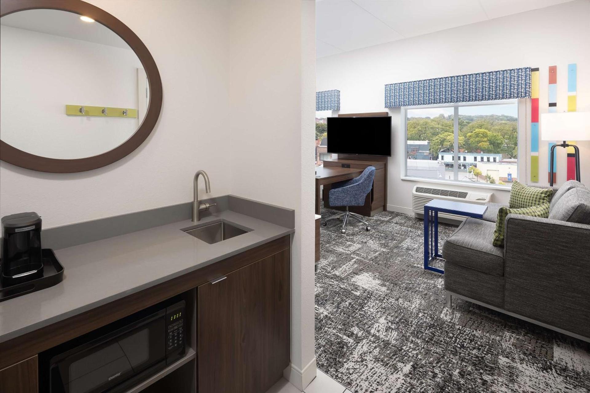Hampton Inn & Suites Rochester Downtown photo 43
