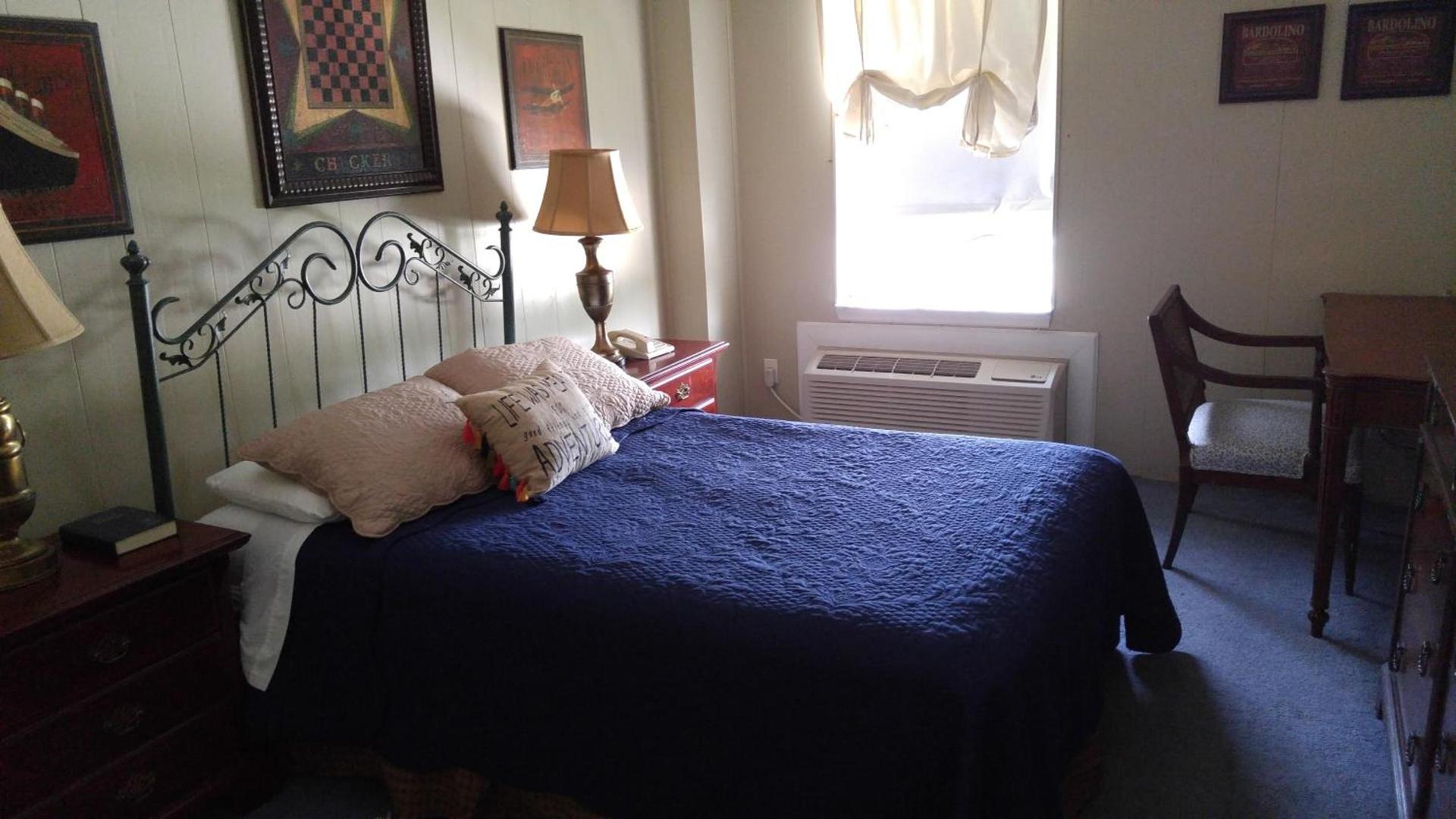 Seminole Inn photo 43