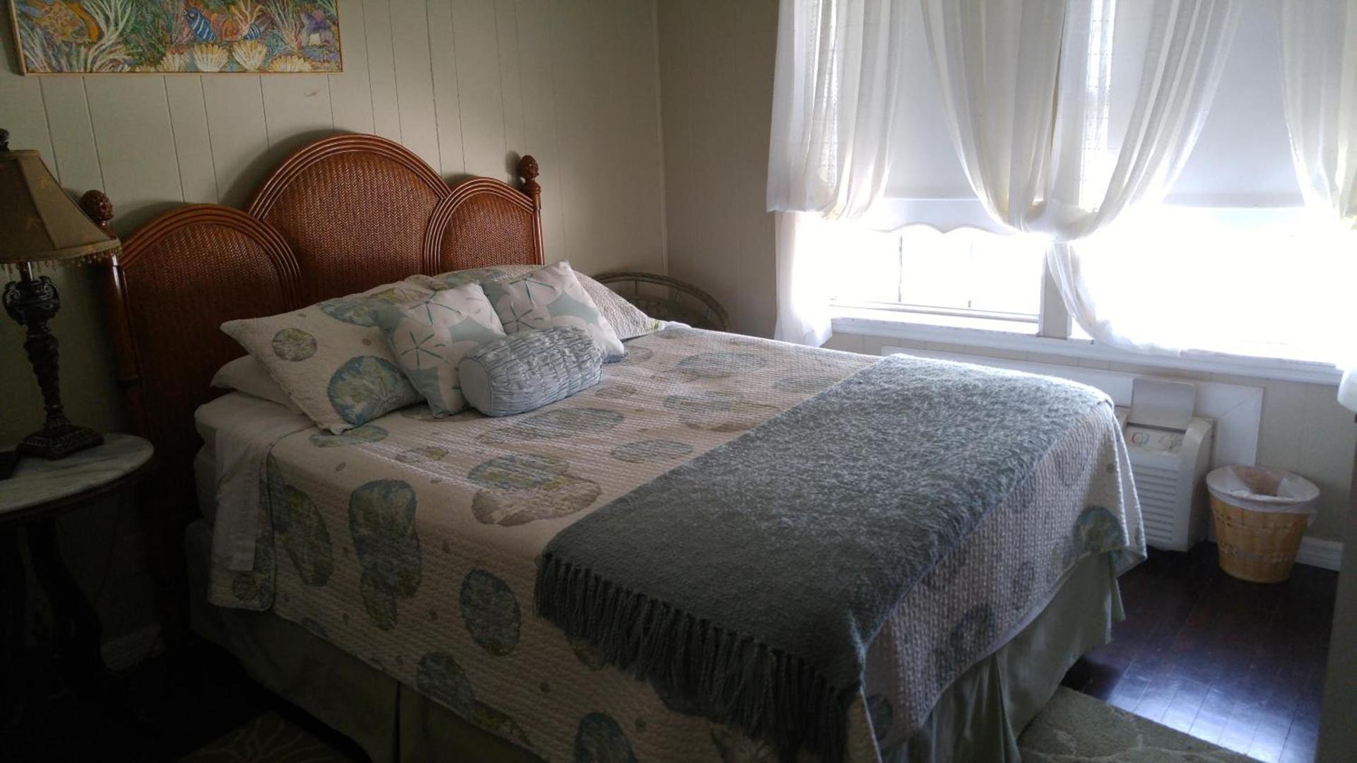 Seminole Inn photo 44