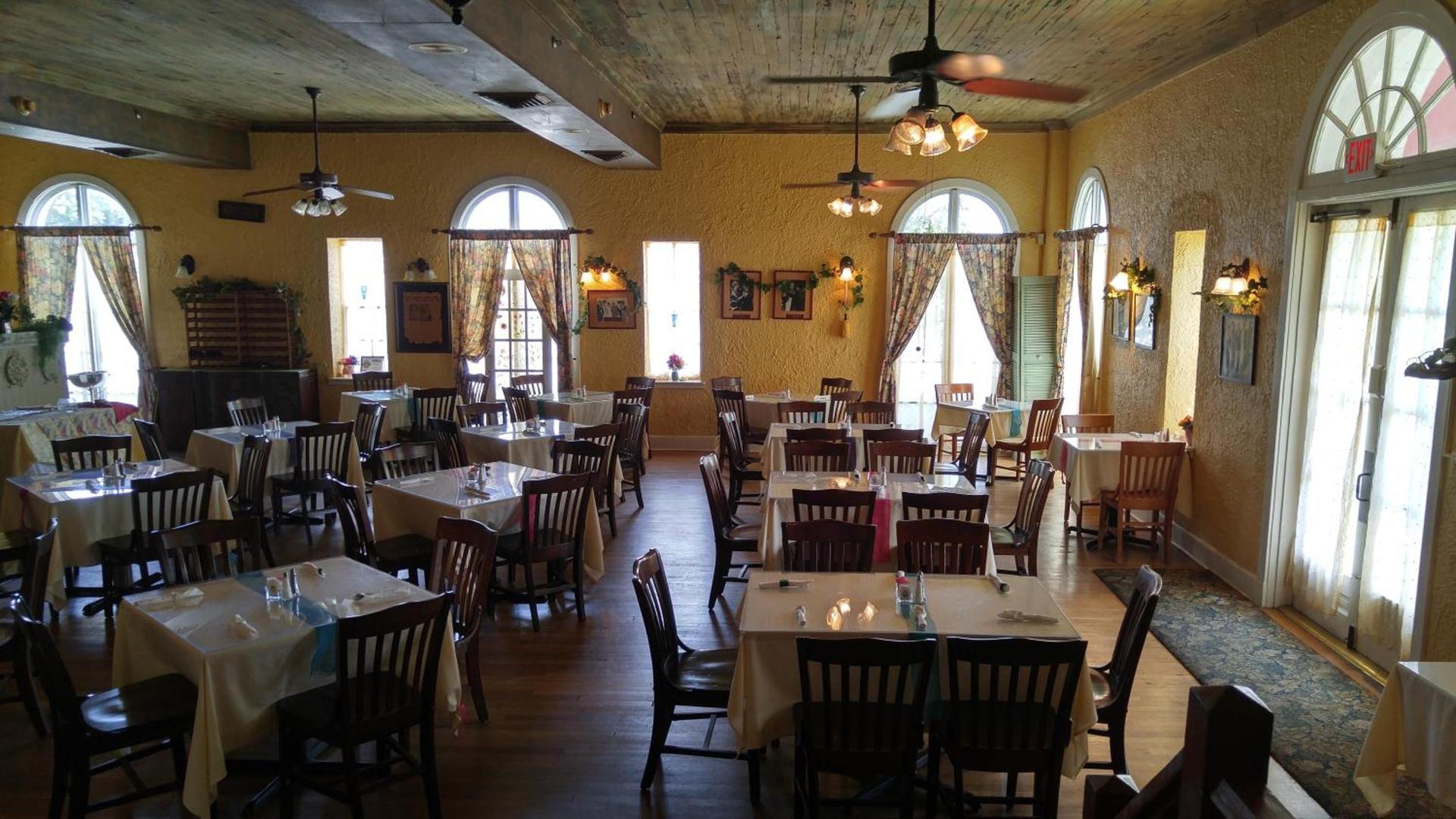 Seminole Inn photo 42