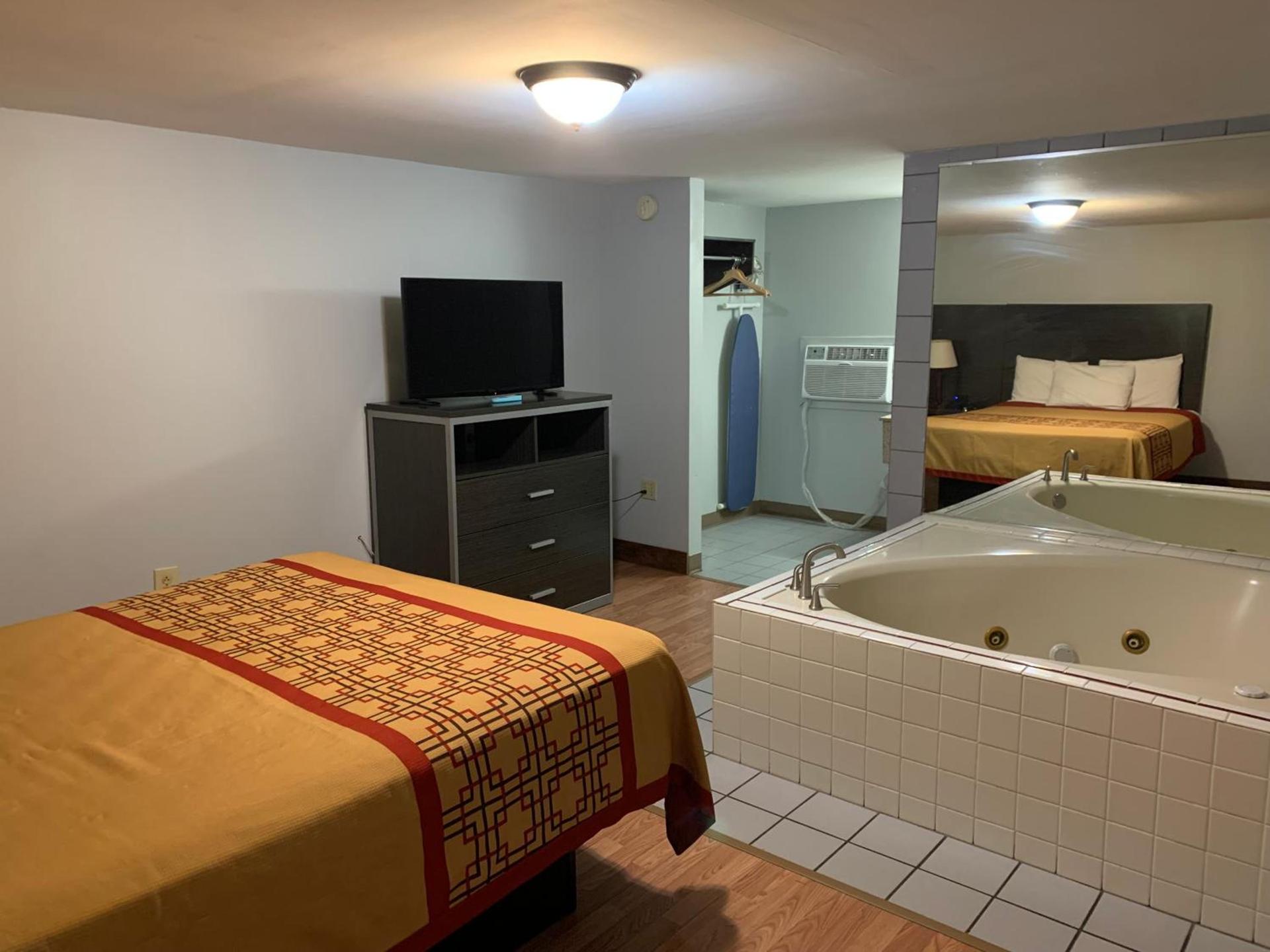 Pigeon Forge Parkway Inn photo 34