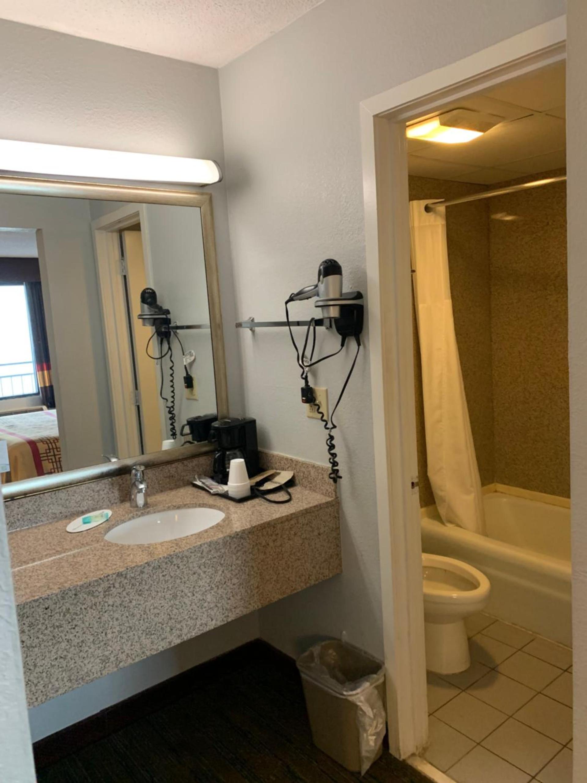 Pigeon Forge Parkway Inn photo 37