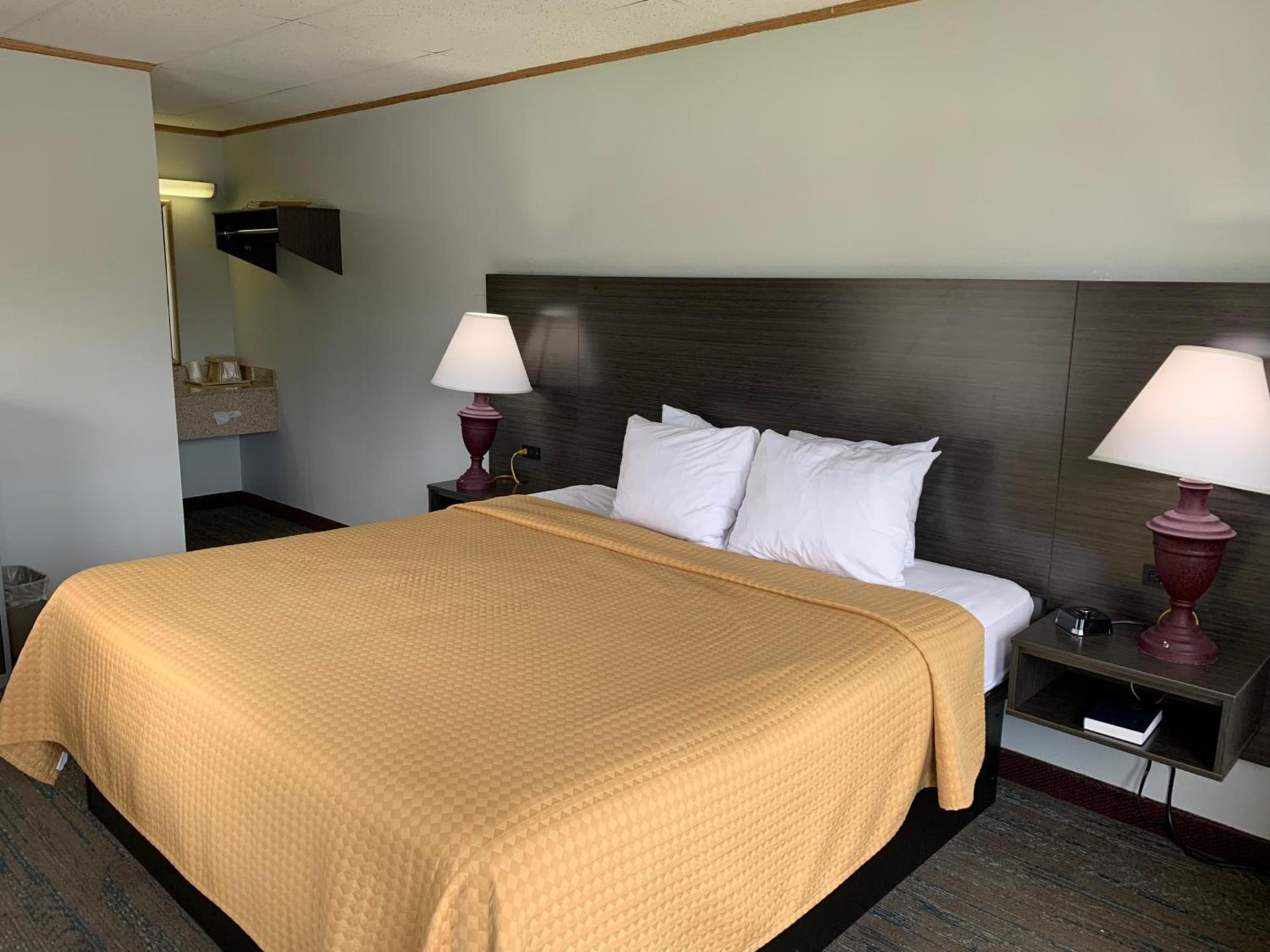 Pigeon Forge Parkway Inn photo 47