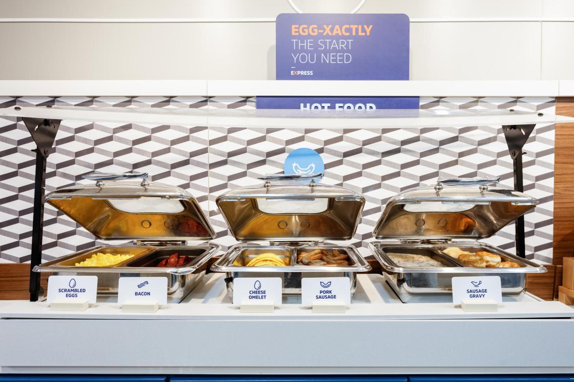Holiday Inn Express & Suites Williamsburg by IHG photo 9
