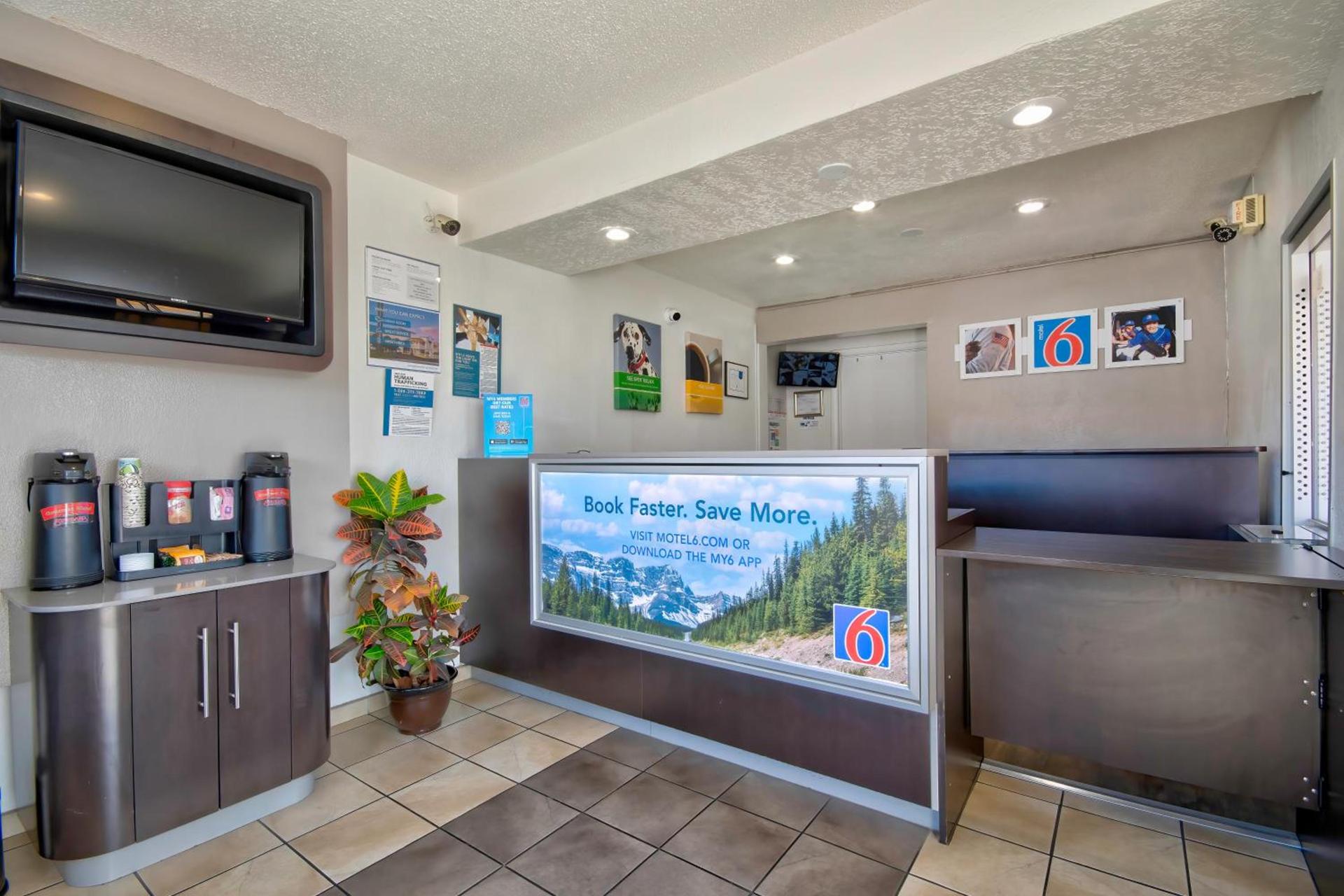 Motel 6 Santa Fe photo 2