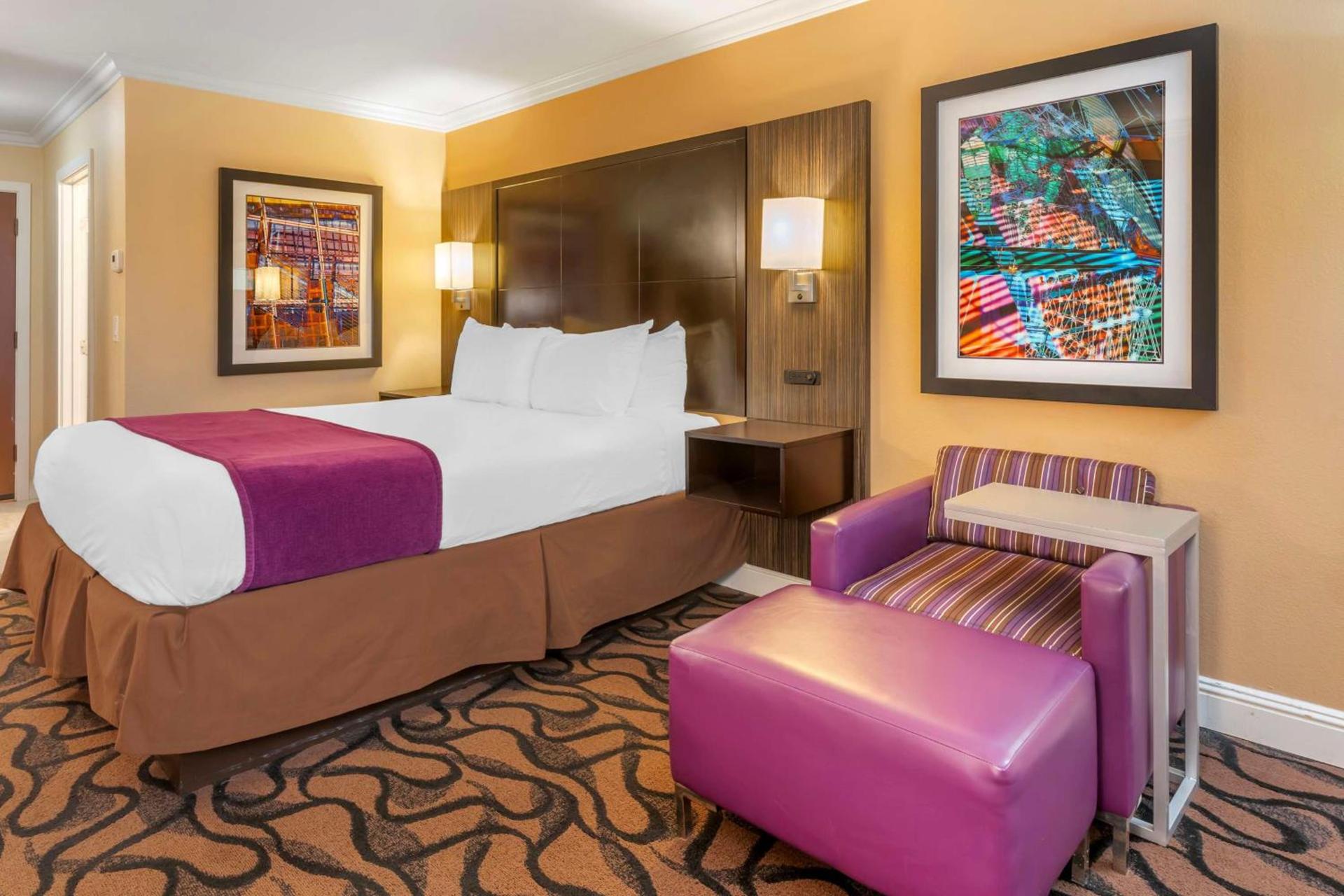 Best Western Plus Airport Plaza photo 25