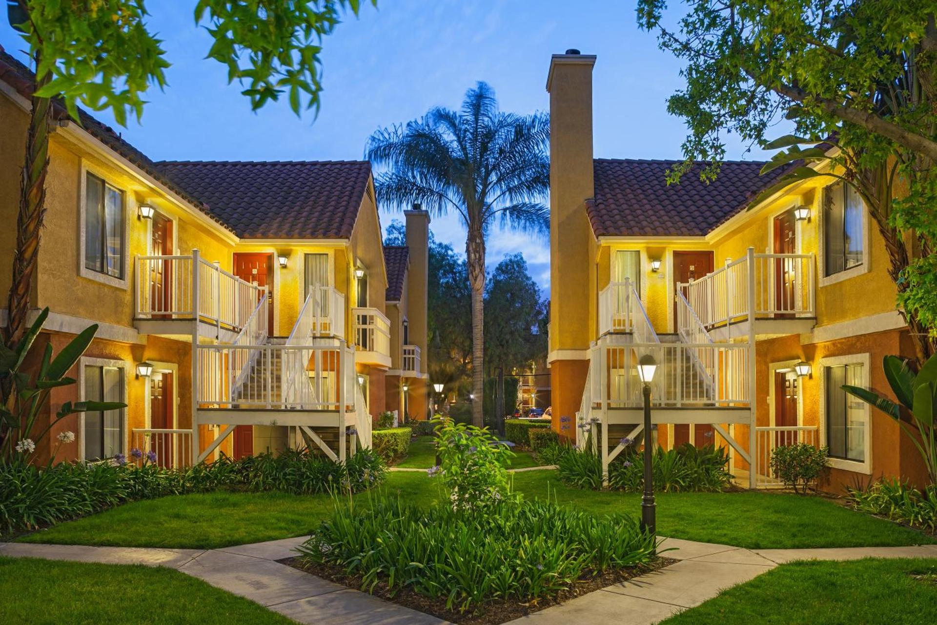 Clementine Hotel & Suites Anaheim photo 6