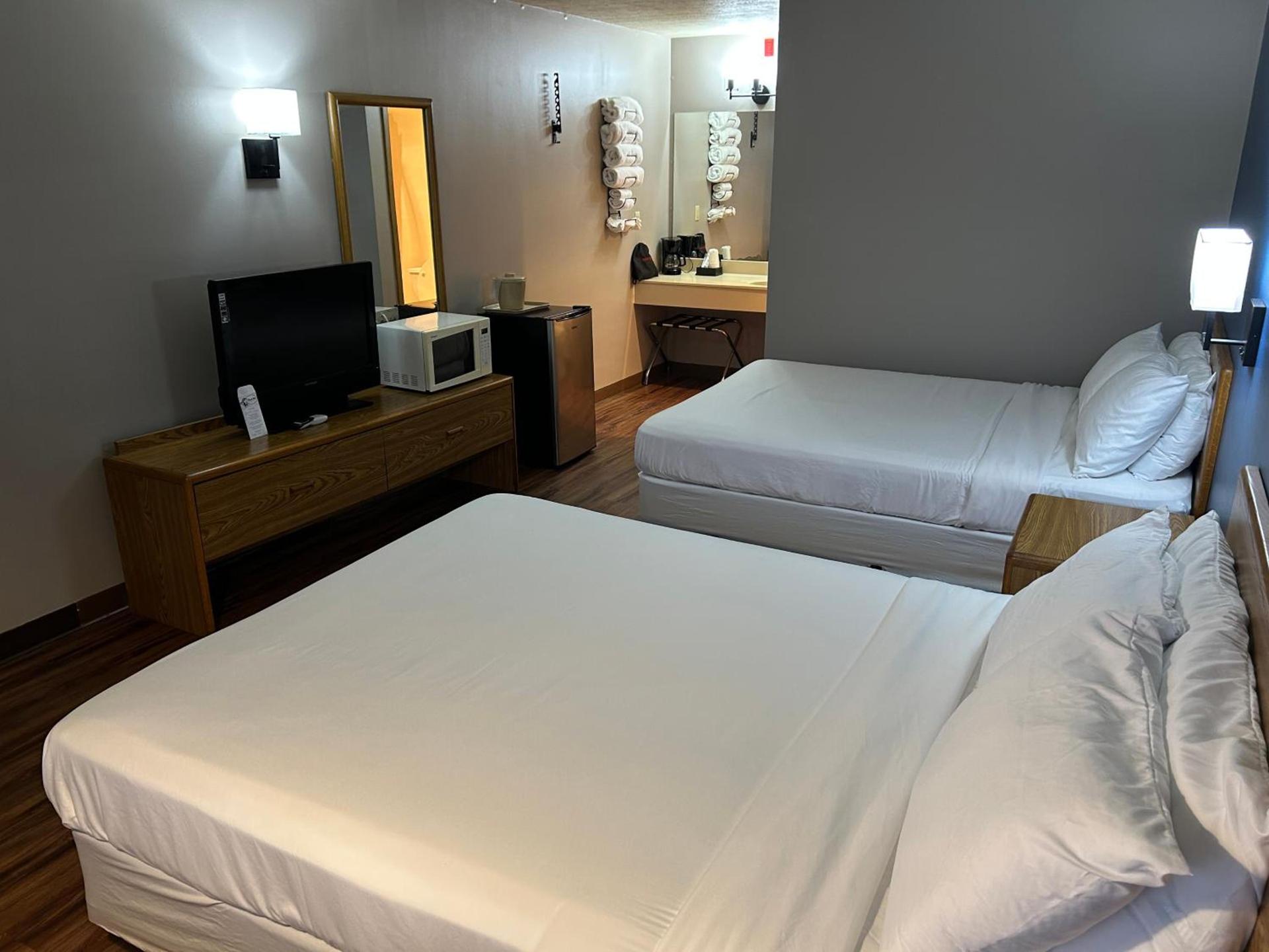 Valley Inn and Suites photo 30