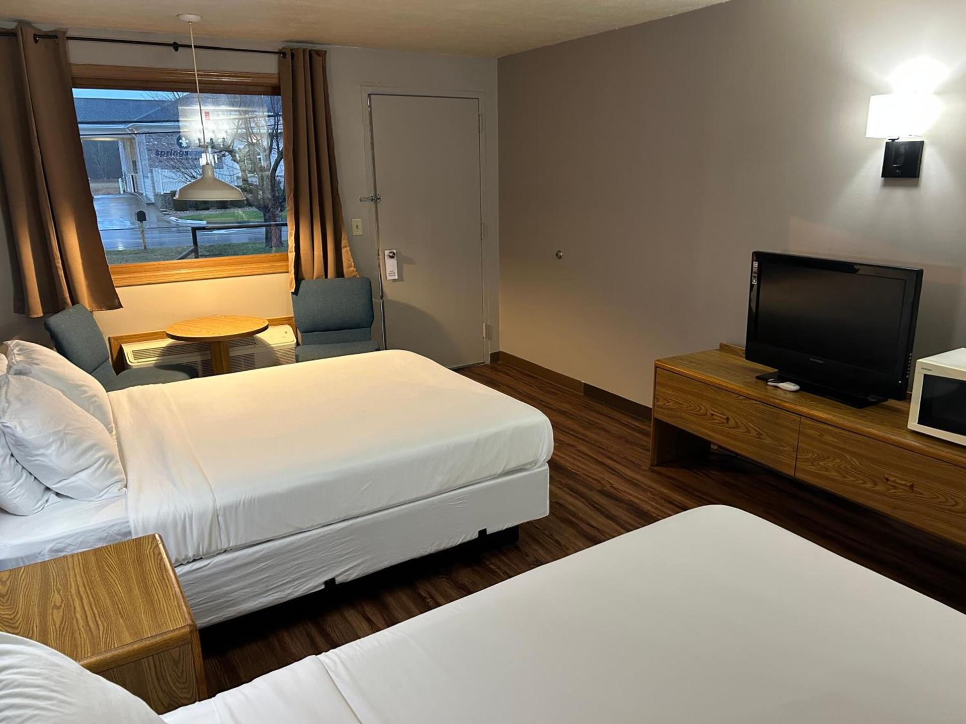 Valley Inn and Suites photo 32